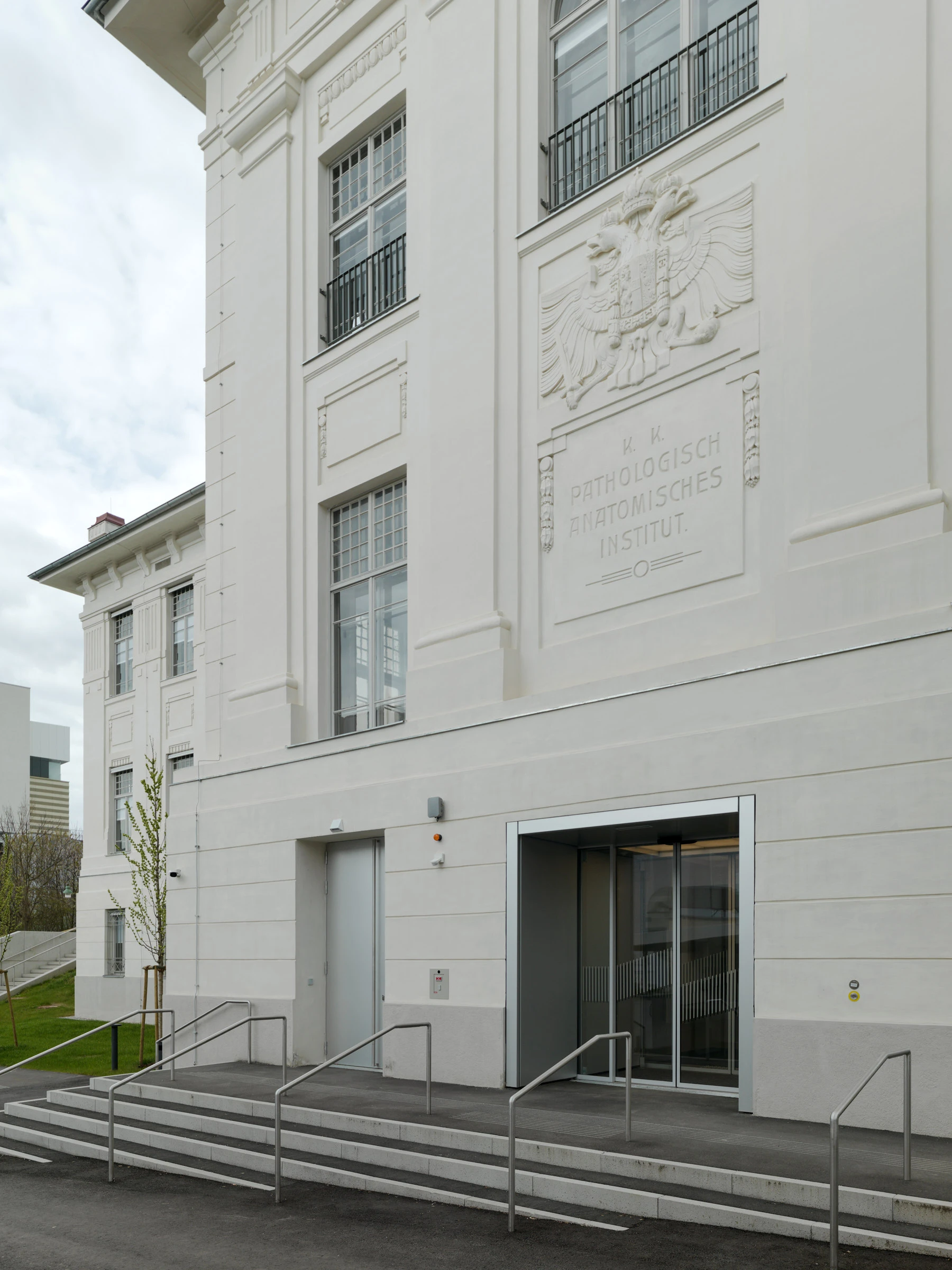 Kein Alt-Text zur Verfügung gestellt.