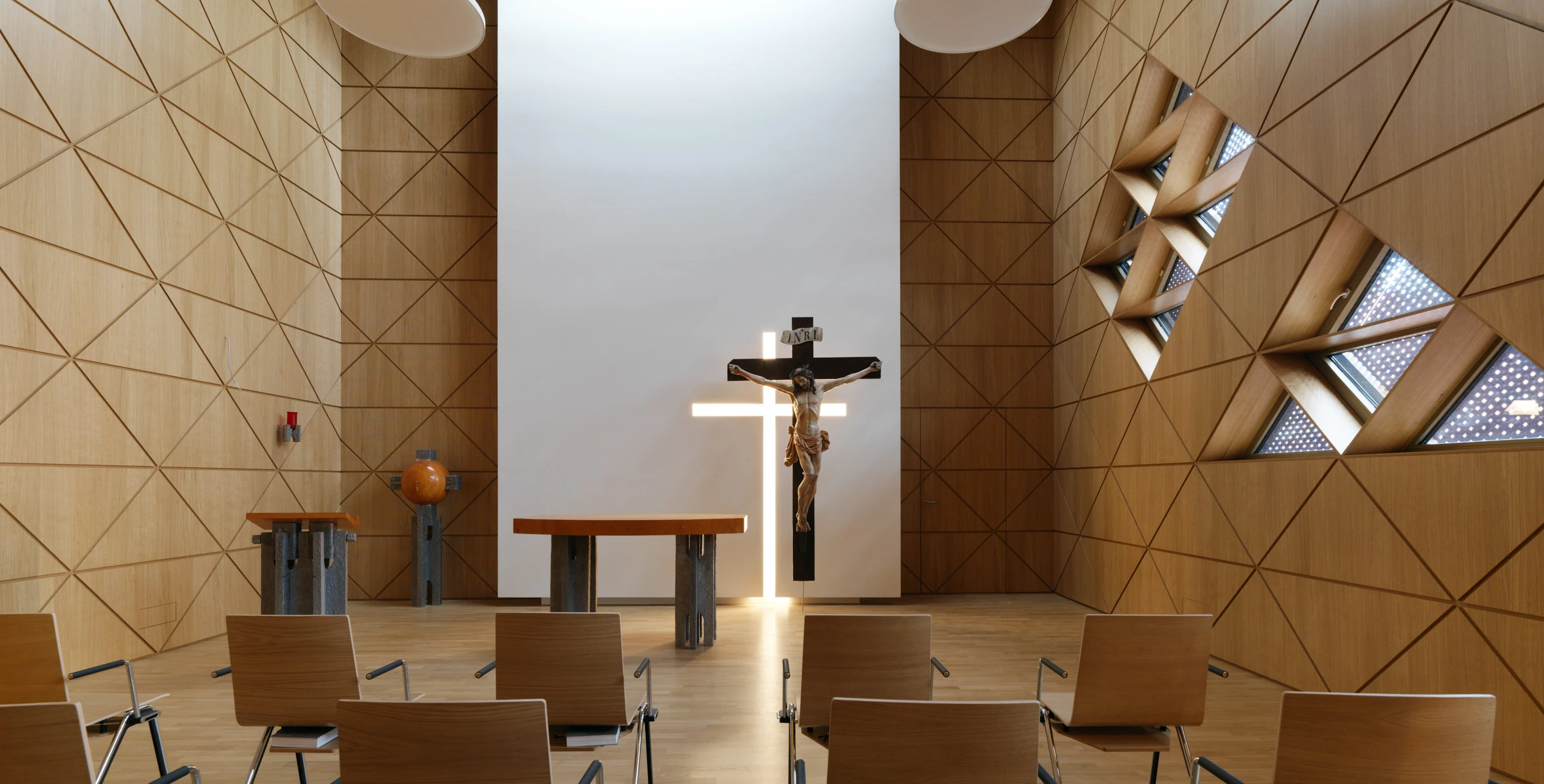 Kein Alt-Text zur Verfügung gestellt.