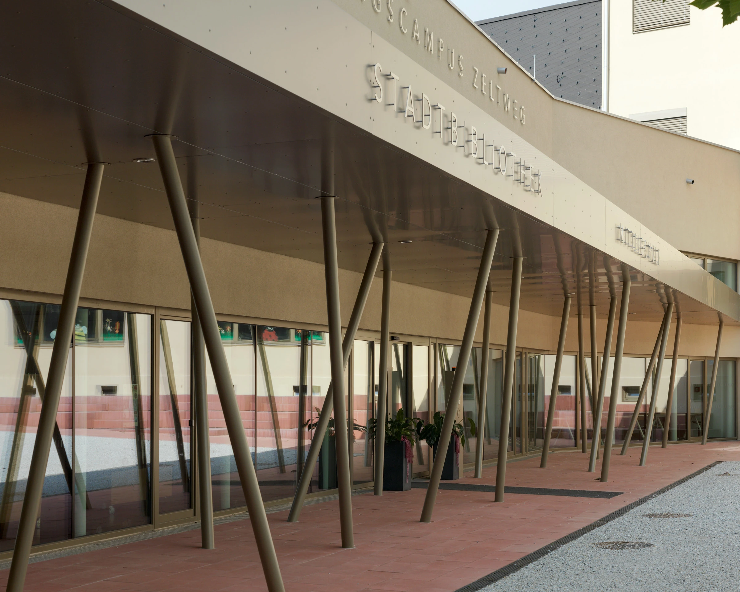 Kein Alt-Text zur Verfügung gestellt.