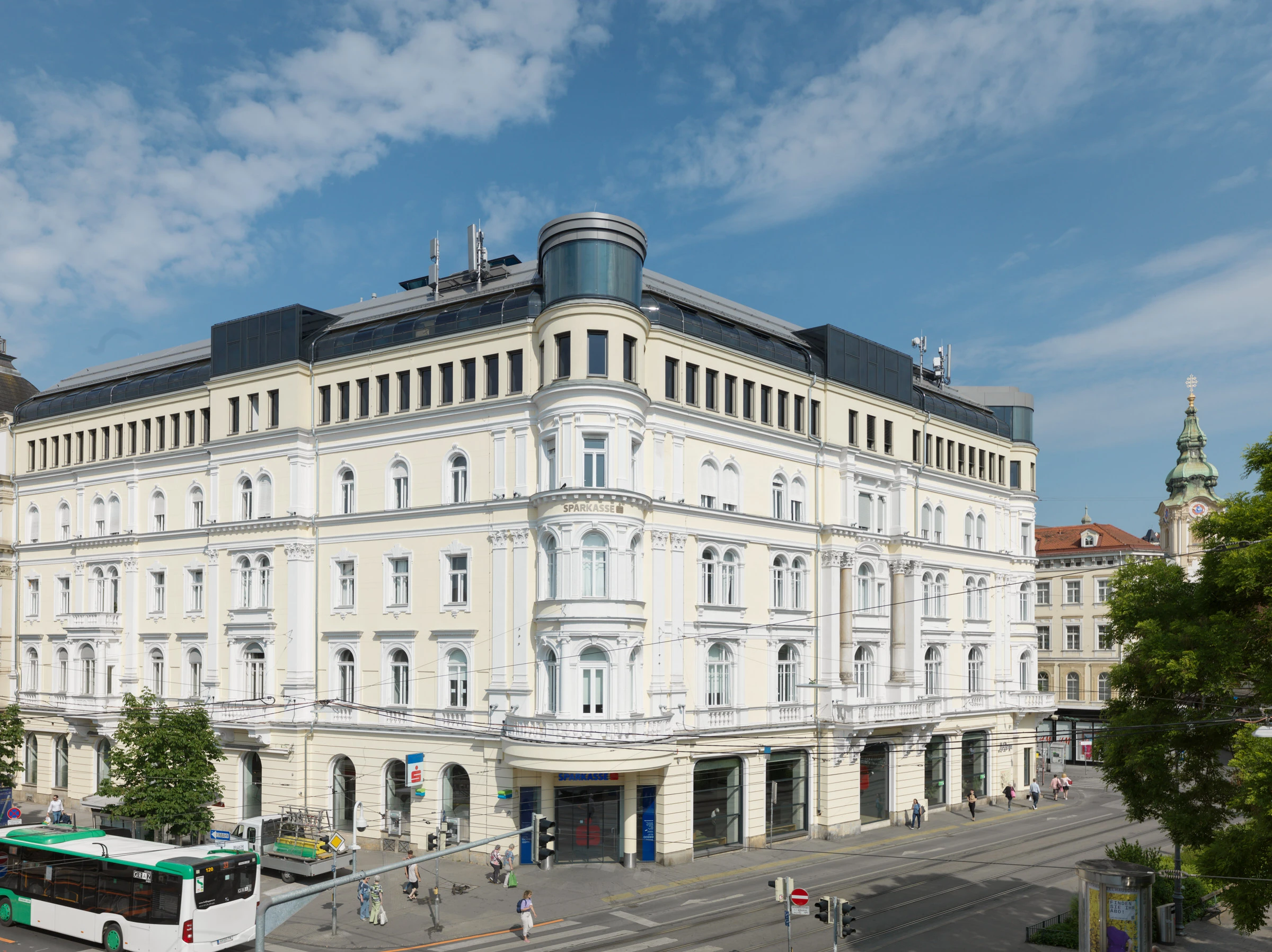 Kein Alt-Text zur Verfügung gestellt.