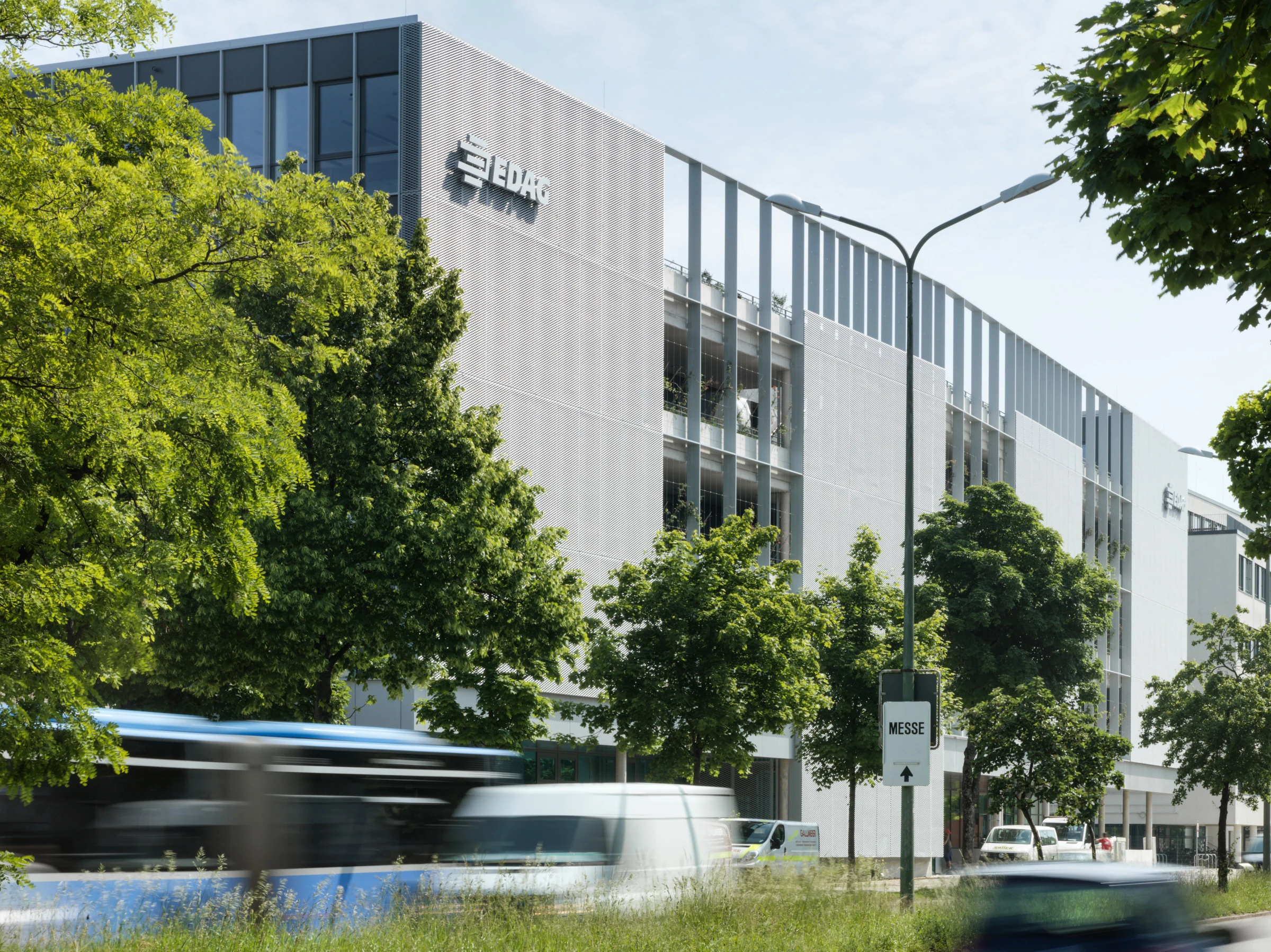 Kein Alt-Text zur Verfügung gestellt.