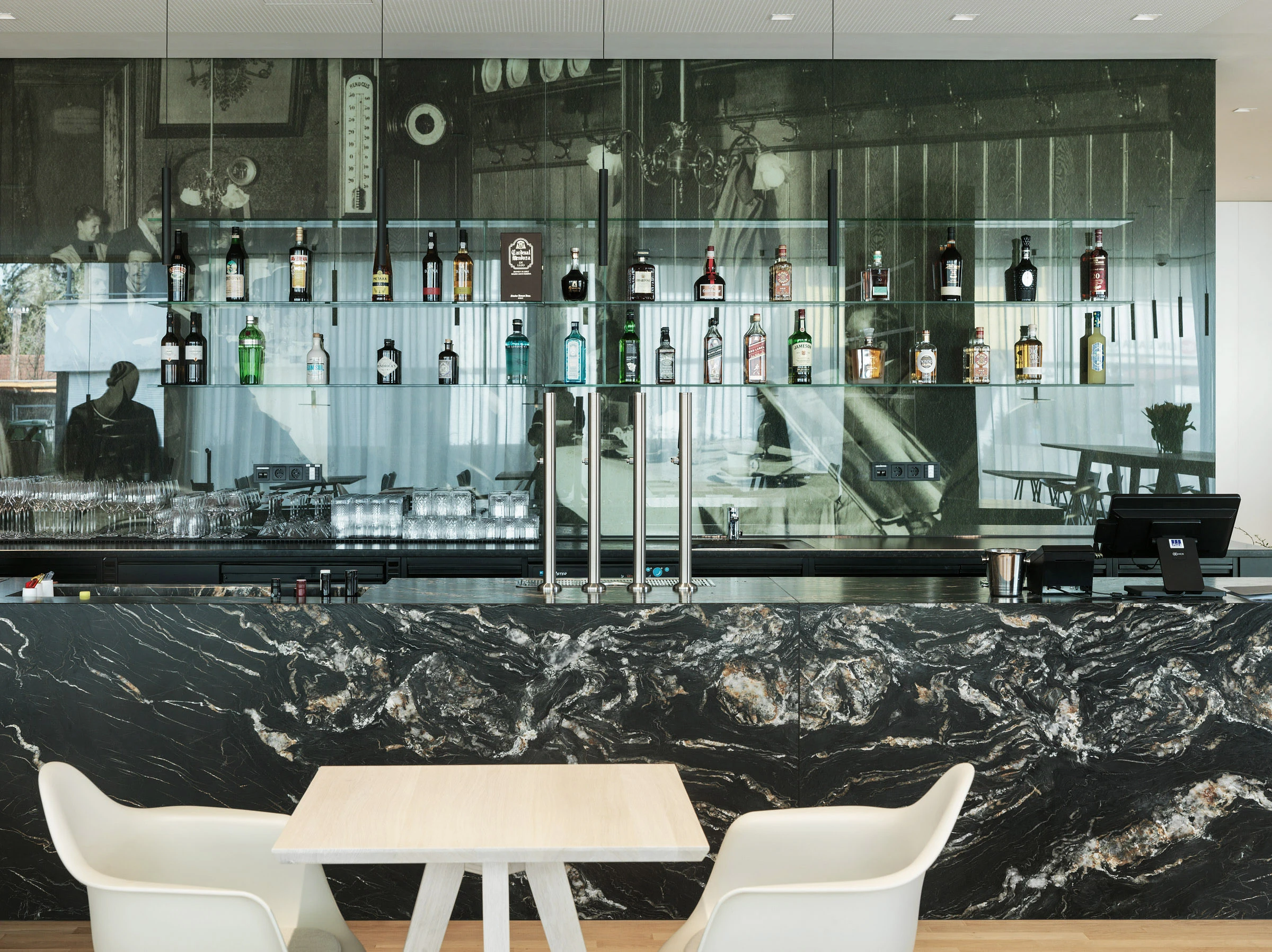 Kein Alt-Text zur Verfügung gestellt.