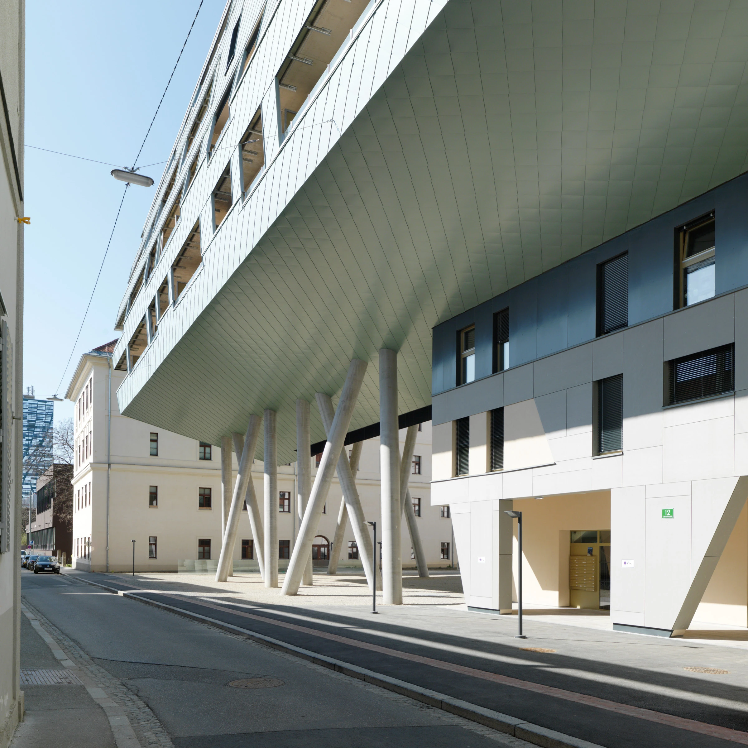 Kein Alt-Text zur Verfügung gestellt.