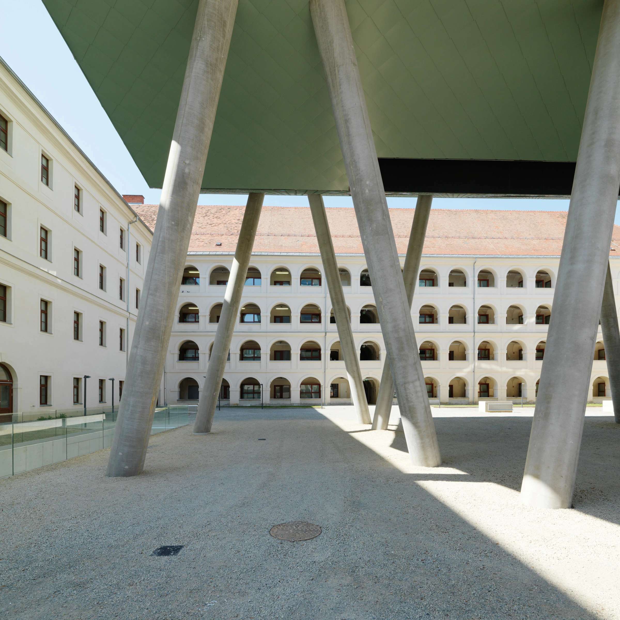 Kein Alt-Text zur Verfügung gestellt.