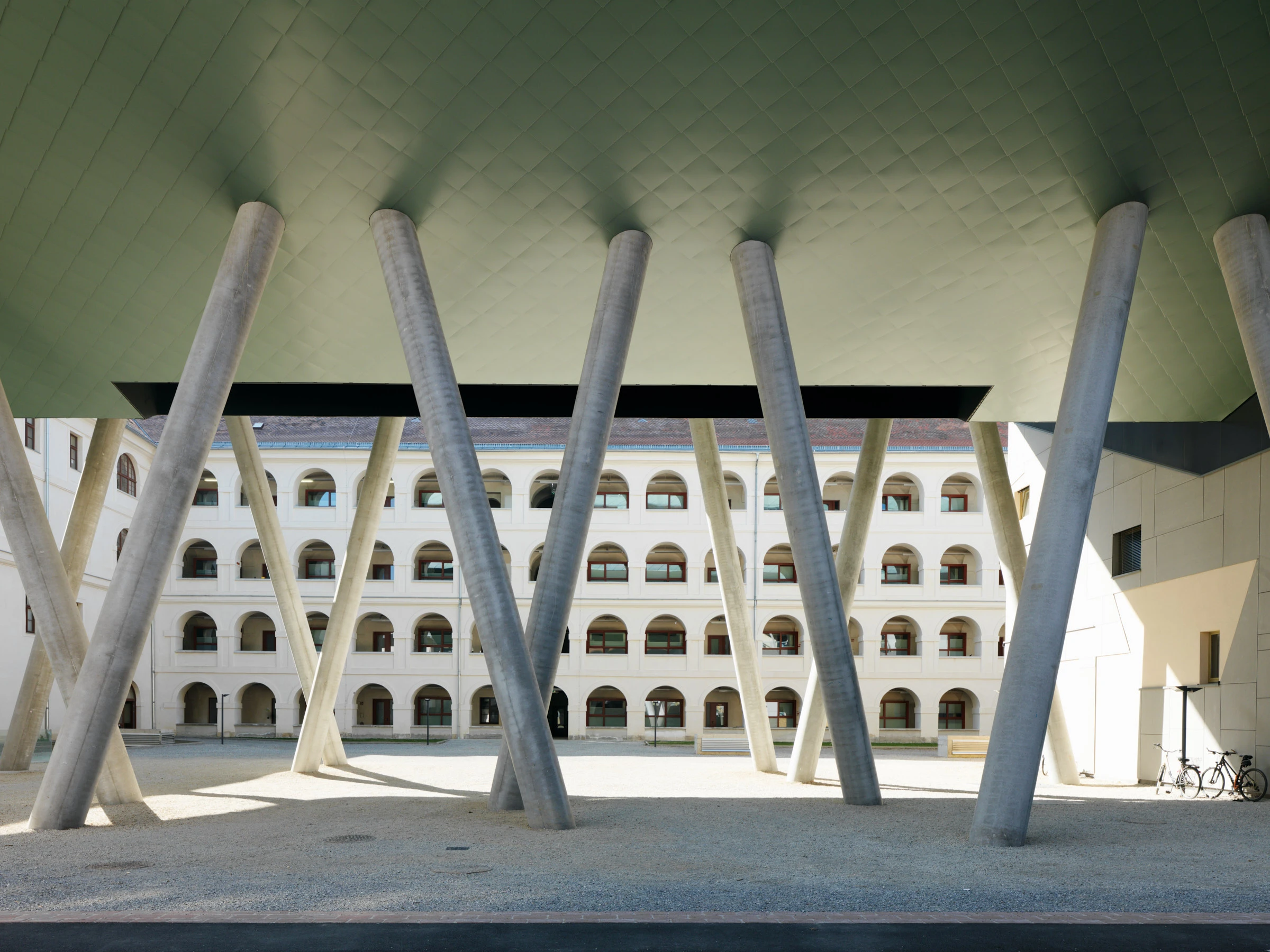 Kein Alt-Text zur Verfügung gestellt.