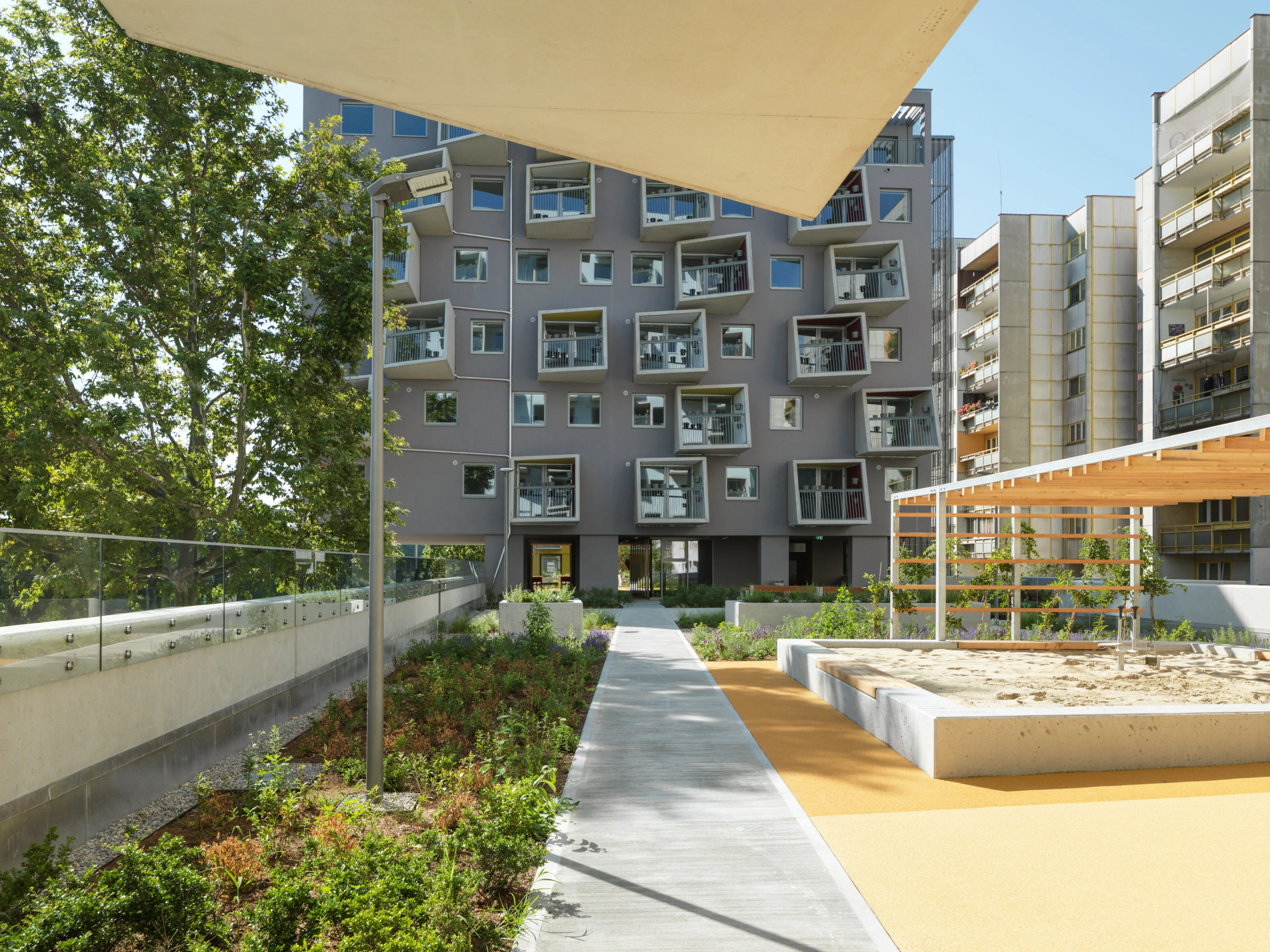 Kein Alt-Text zur Verfügung gestellt.