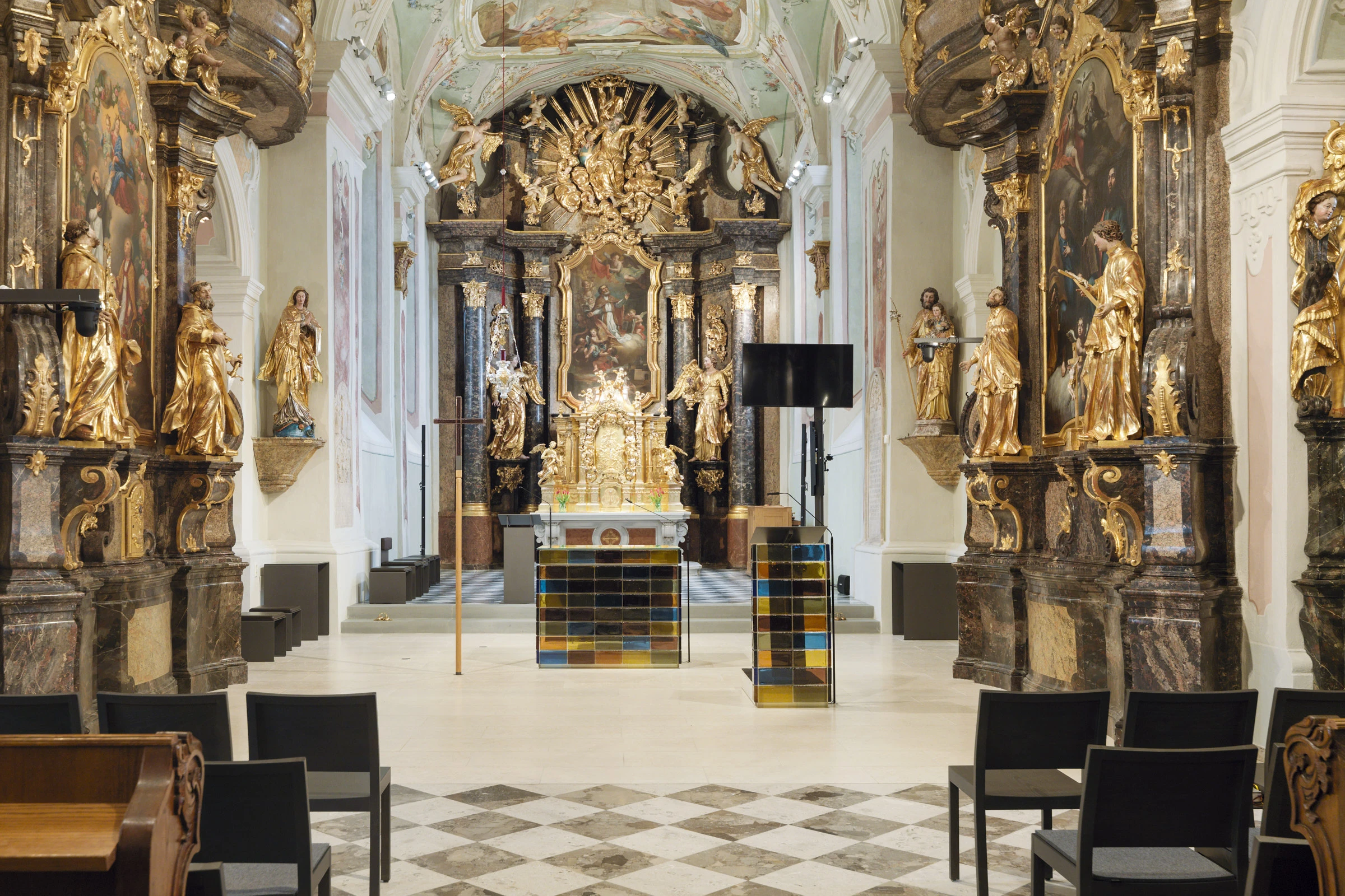 Kein Alt-Text zur Verfügung gestellt.