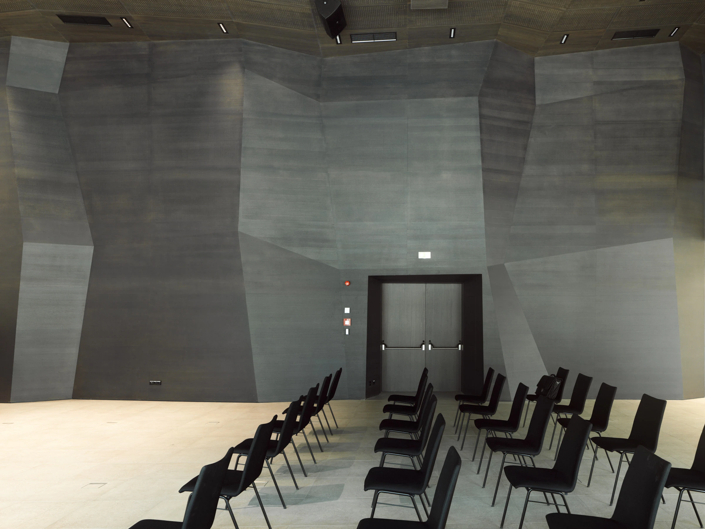 Kein Alt-Text zur Verfügung gestellt.