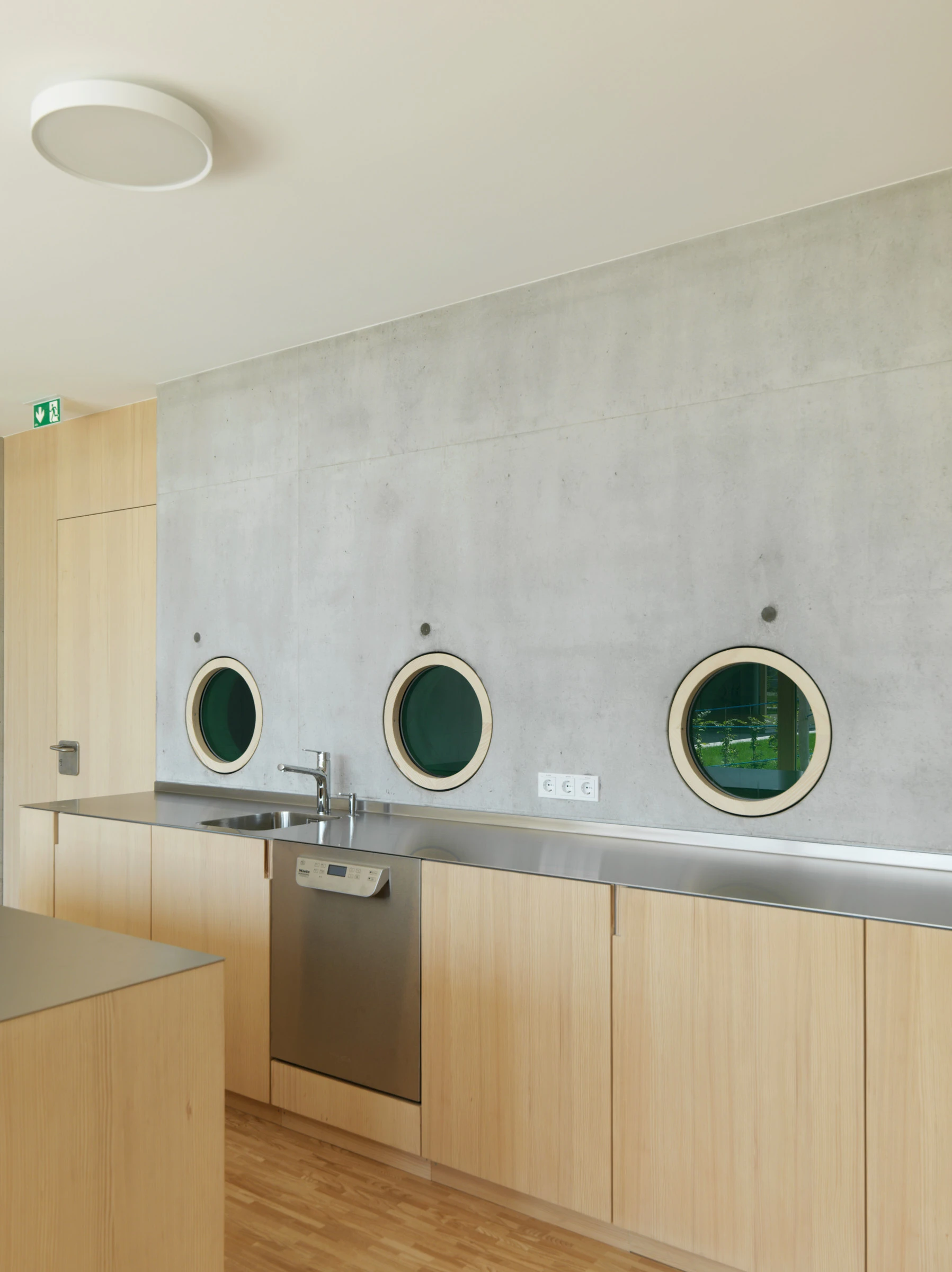 Kein Alt-Text zur Verfügung gestellt.