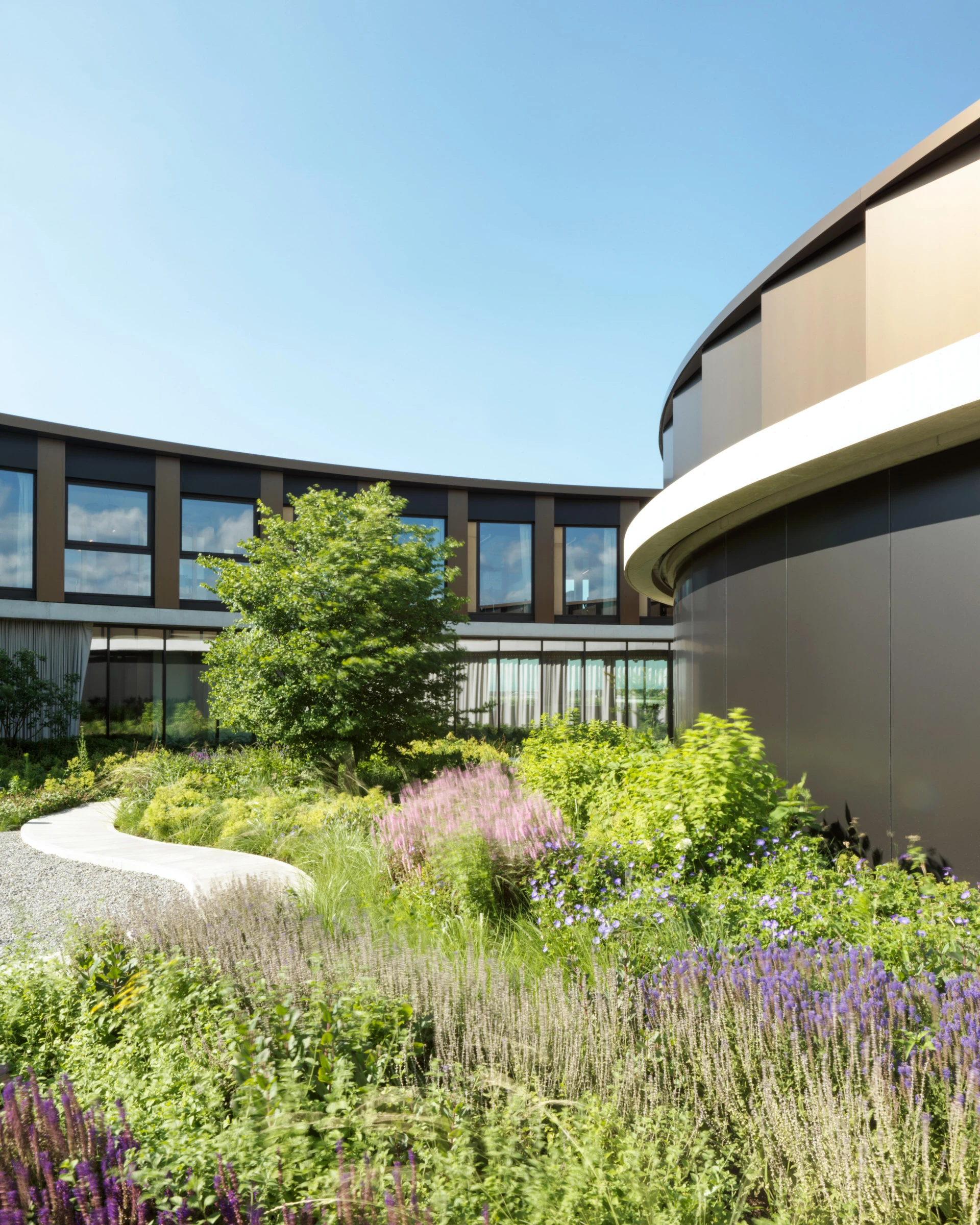 Kein Alt-Text zur Verfügung gestellt.