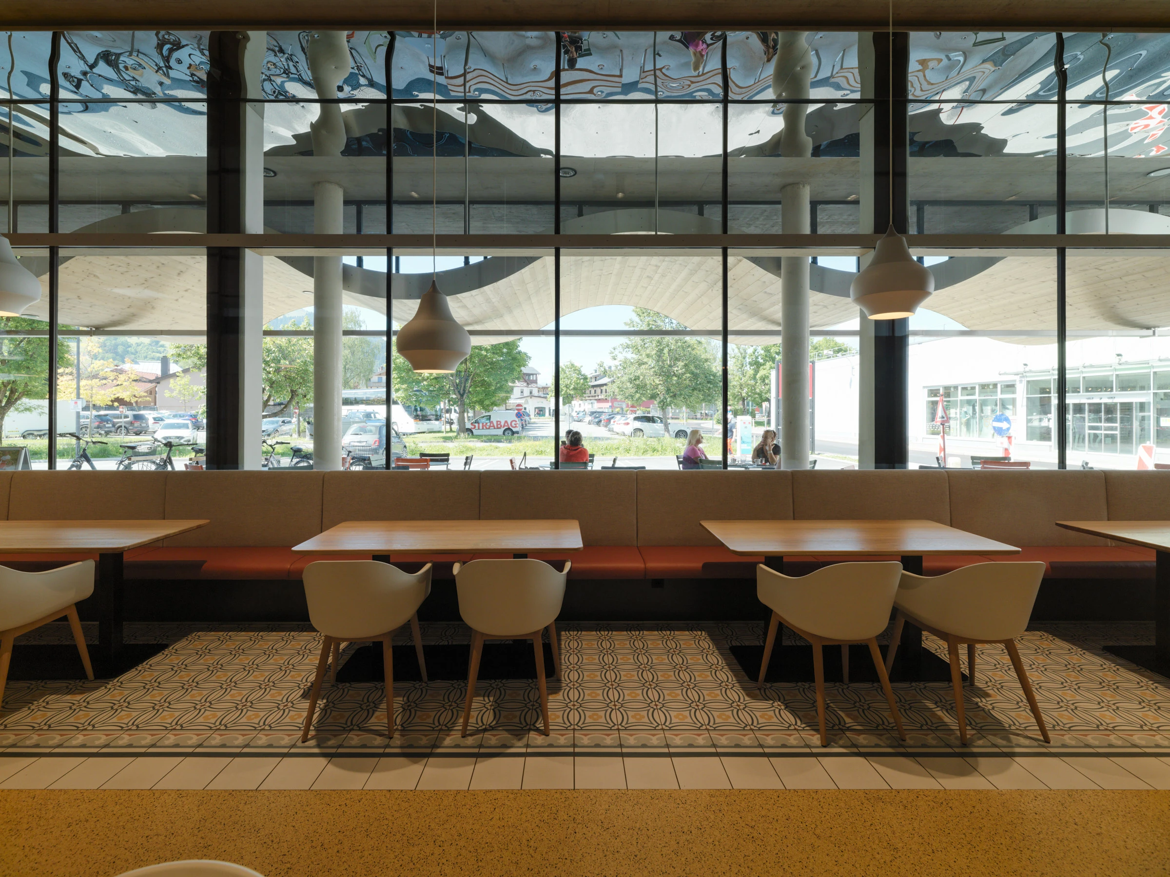 Kein Alt-Text zur Verfügung gestellt.