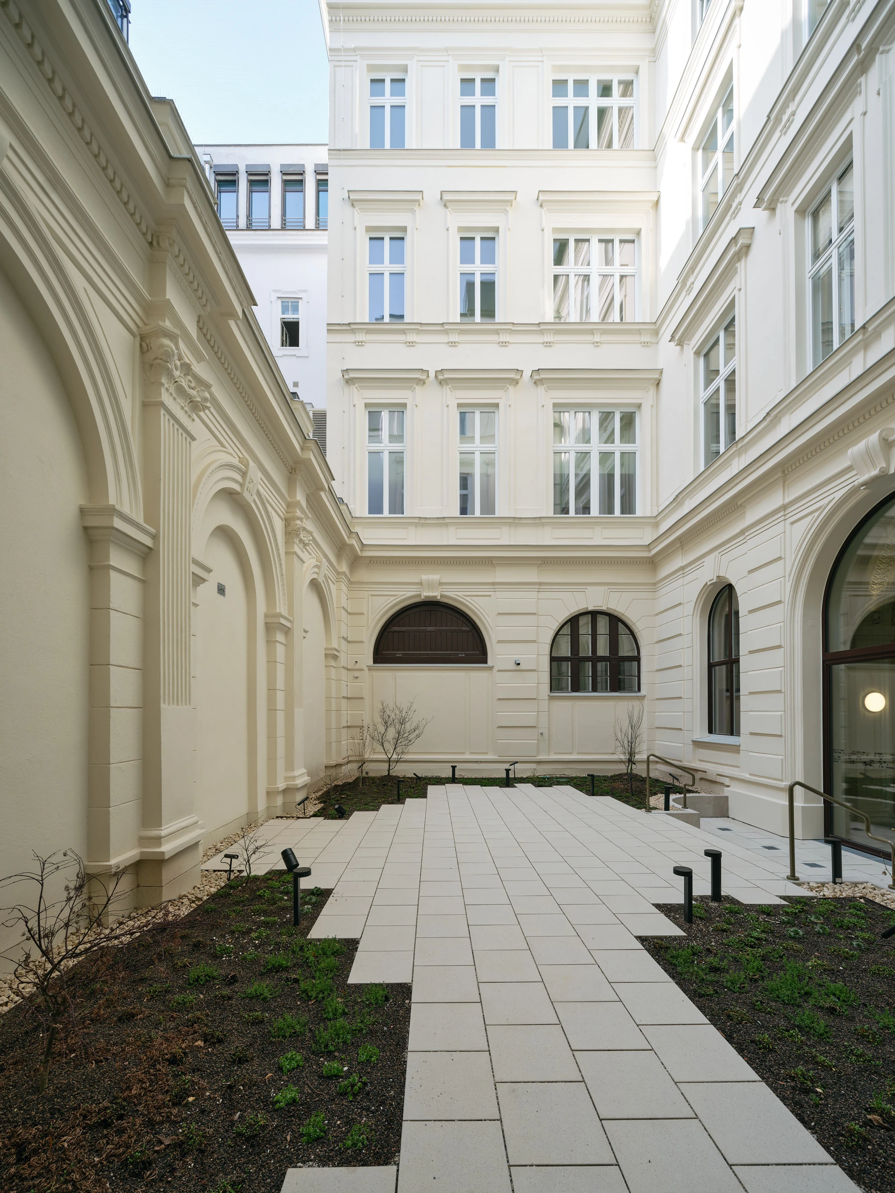 Kein Alt-Text zur Verfügung gestellt.