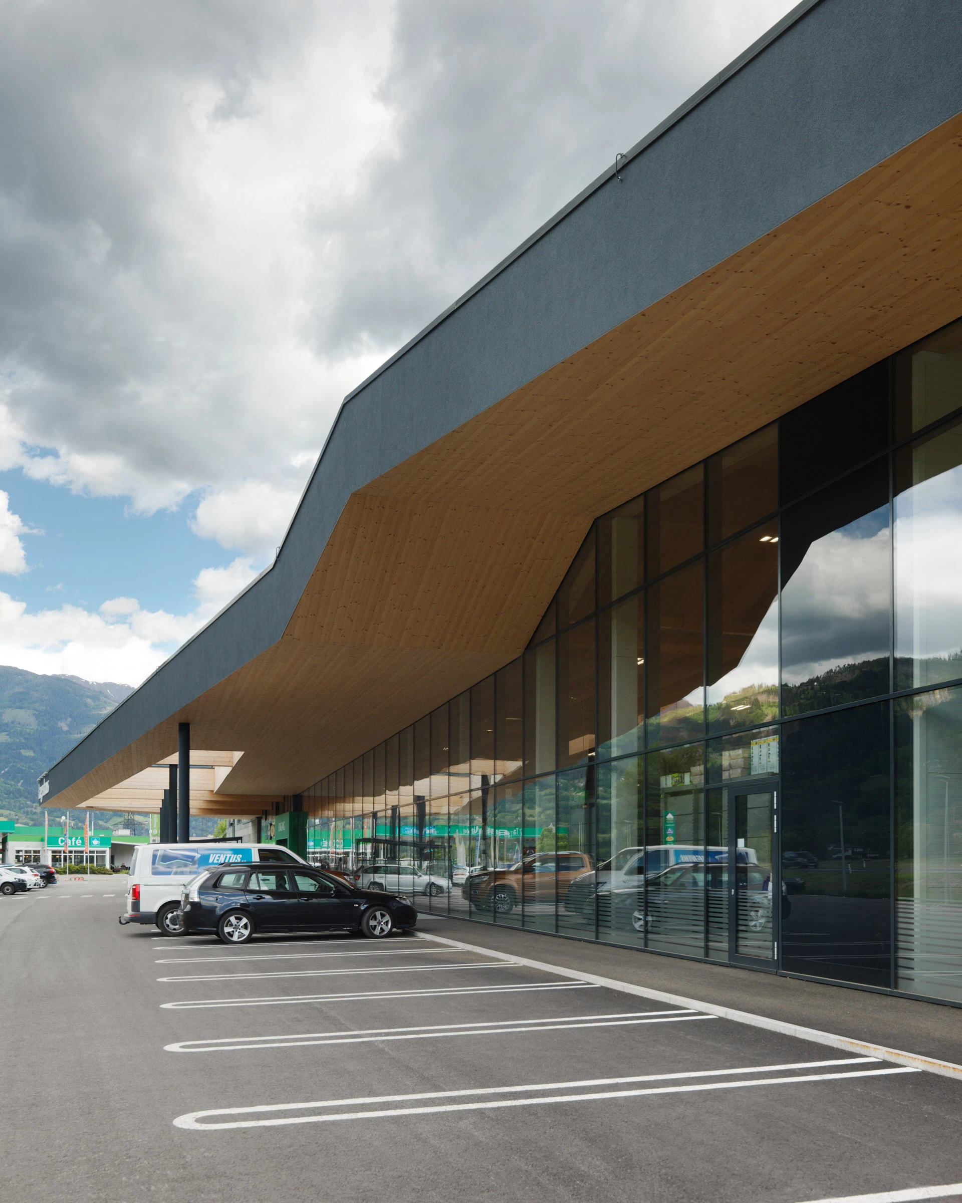 Kein Alt-Text zur Verfügung gestellt.