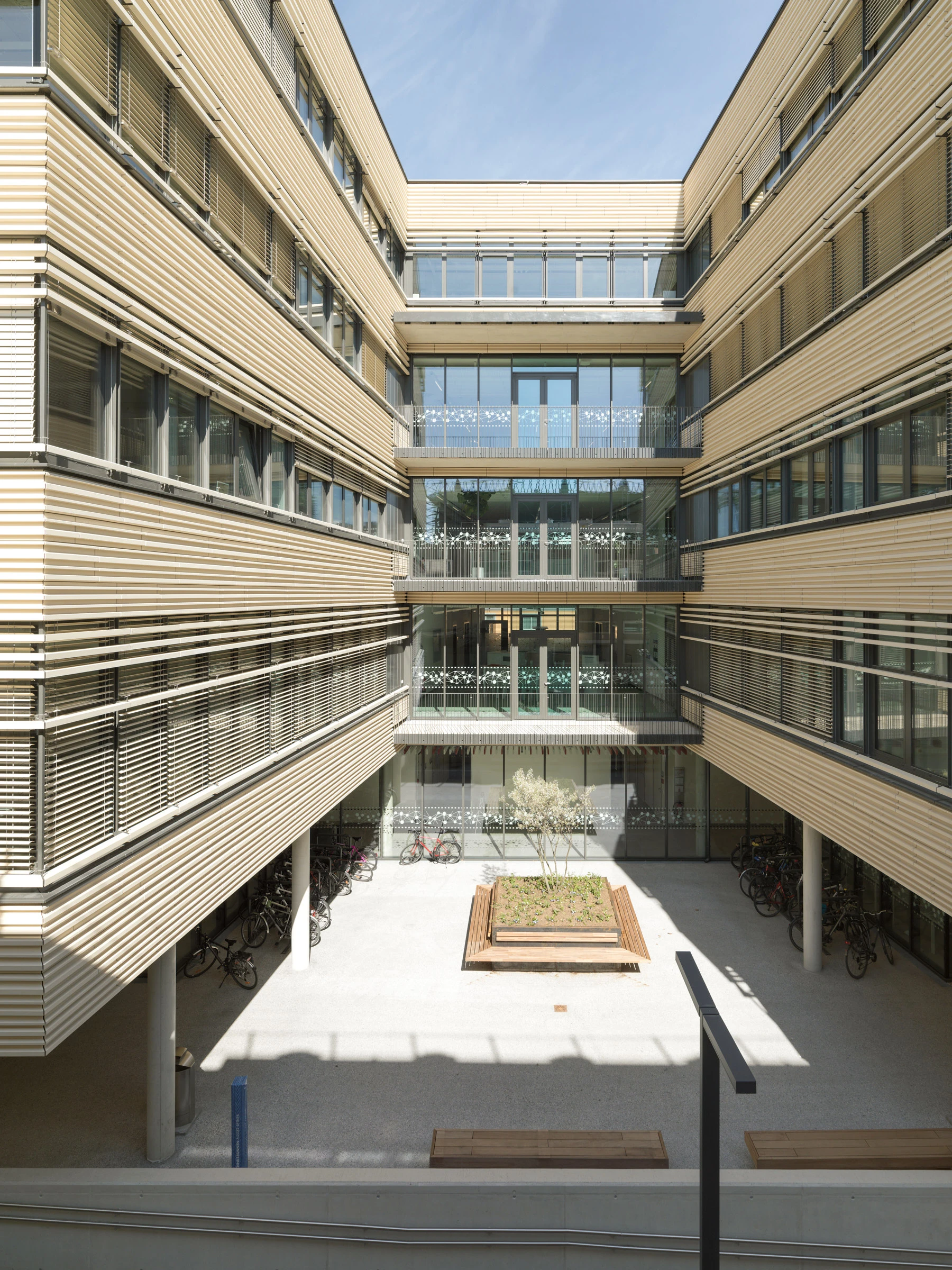 Kein Alt-Text zur Verfügung gestellt.