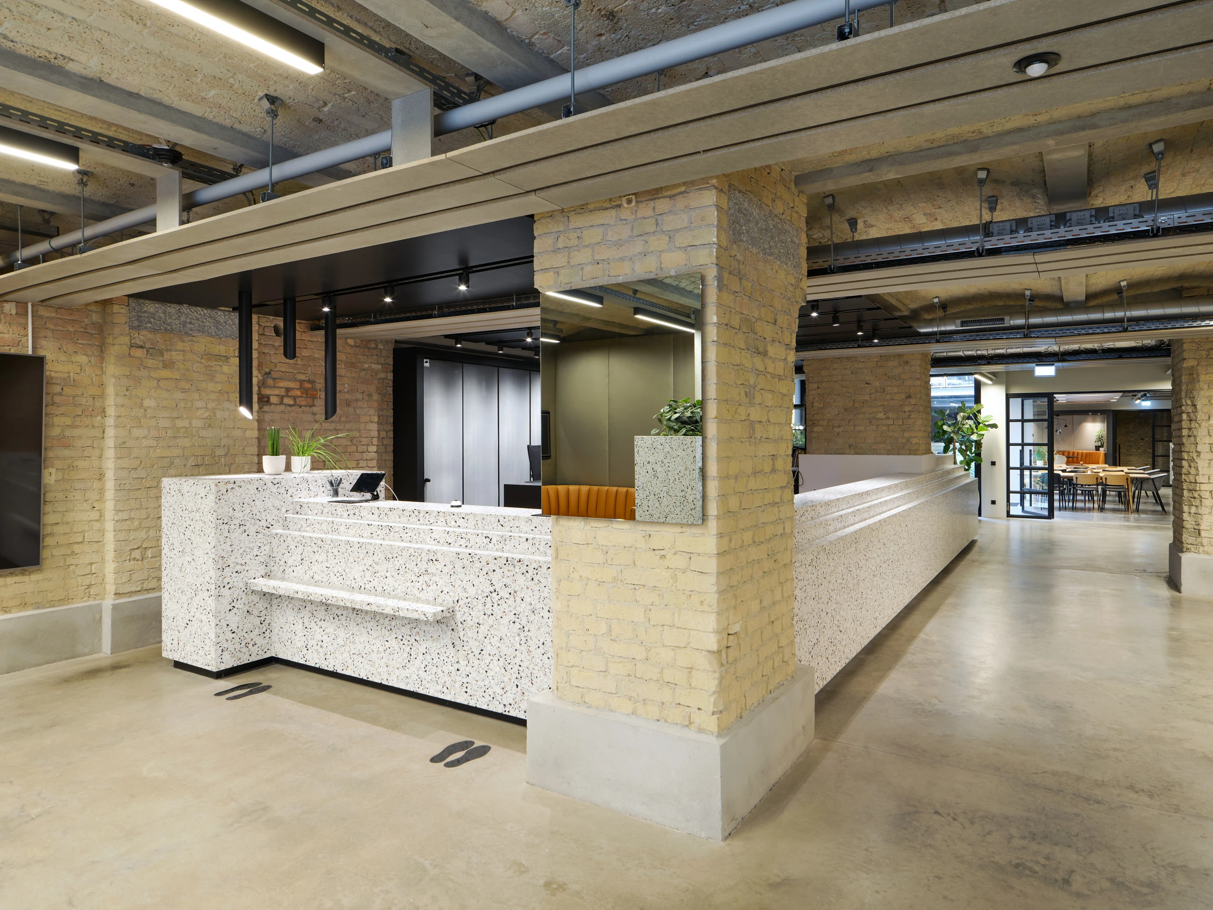 Kein Alt-Text zur Verfügung gestellt.