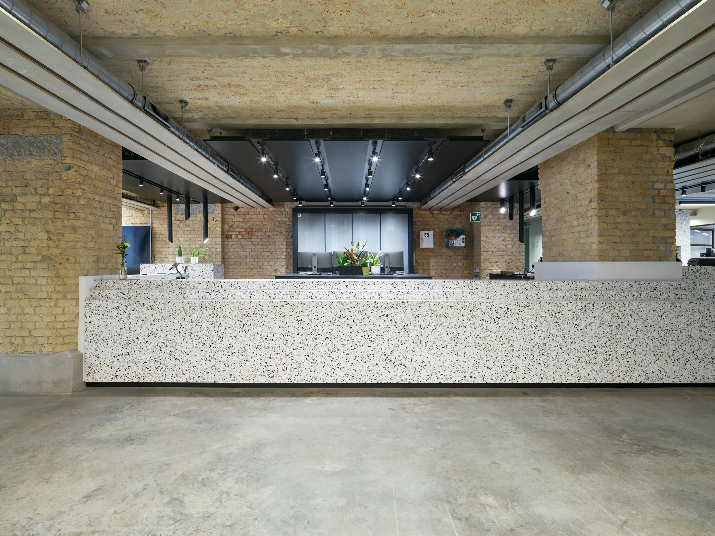 Kein Alt-Text zur Verfügung gestellt.