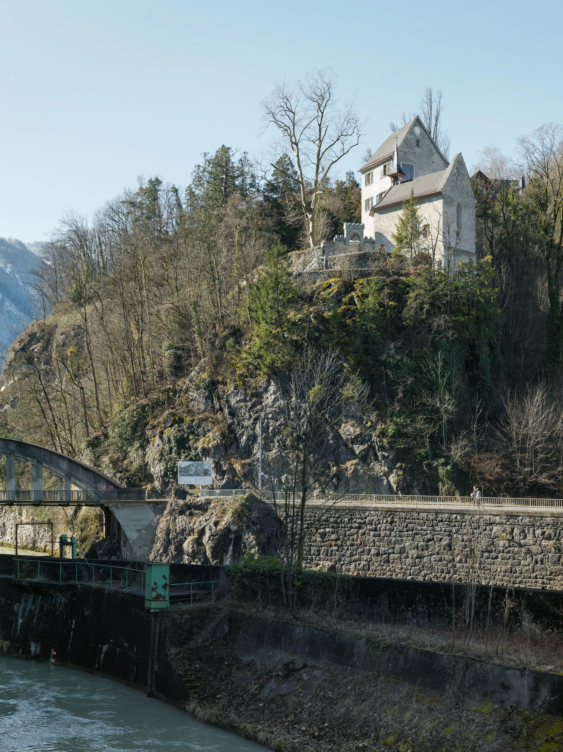 Kein Alt-Text zur Verfügung gestellt.