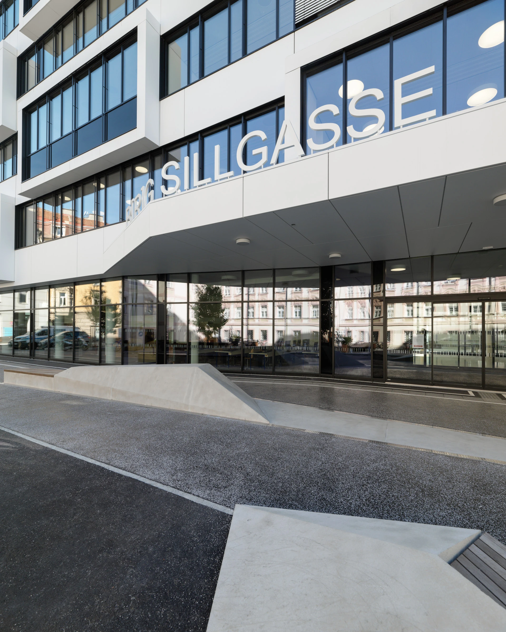 Kein Alt-Text zur Verfügung gestellt.