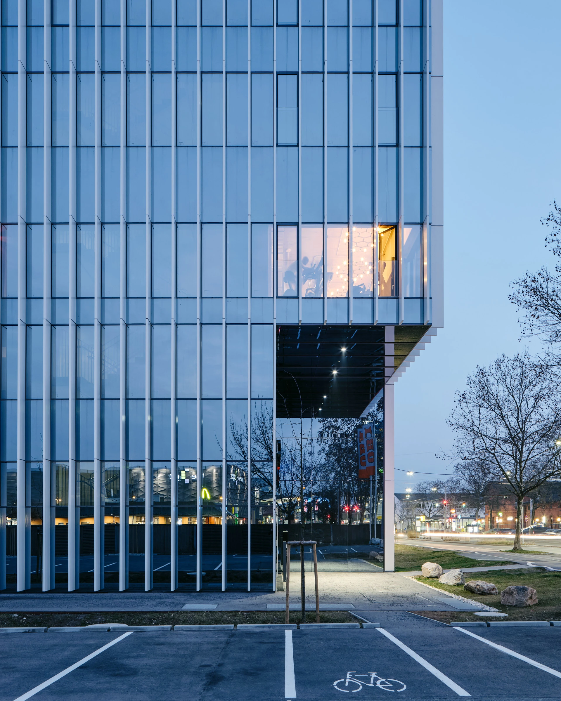 Kein Alt-Text zur Verfügung gestellt.