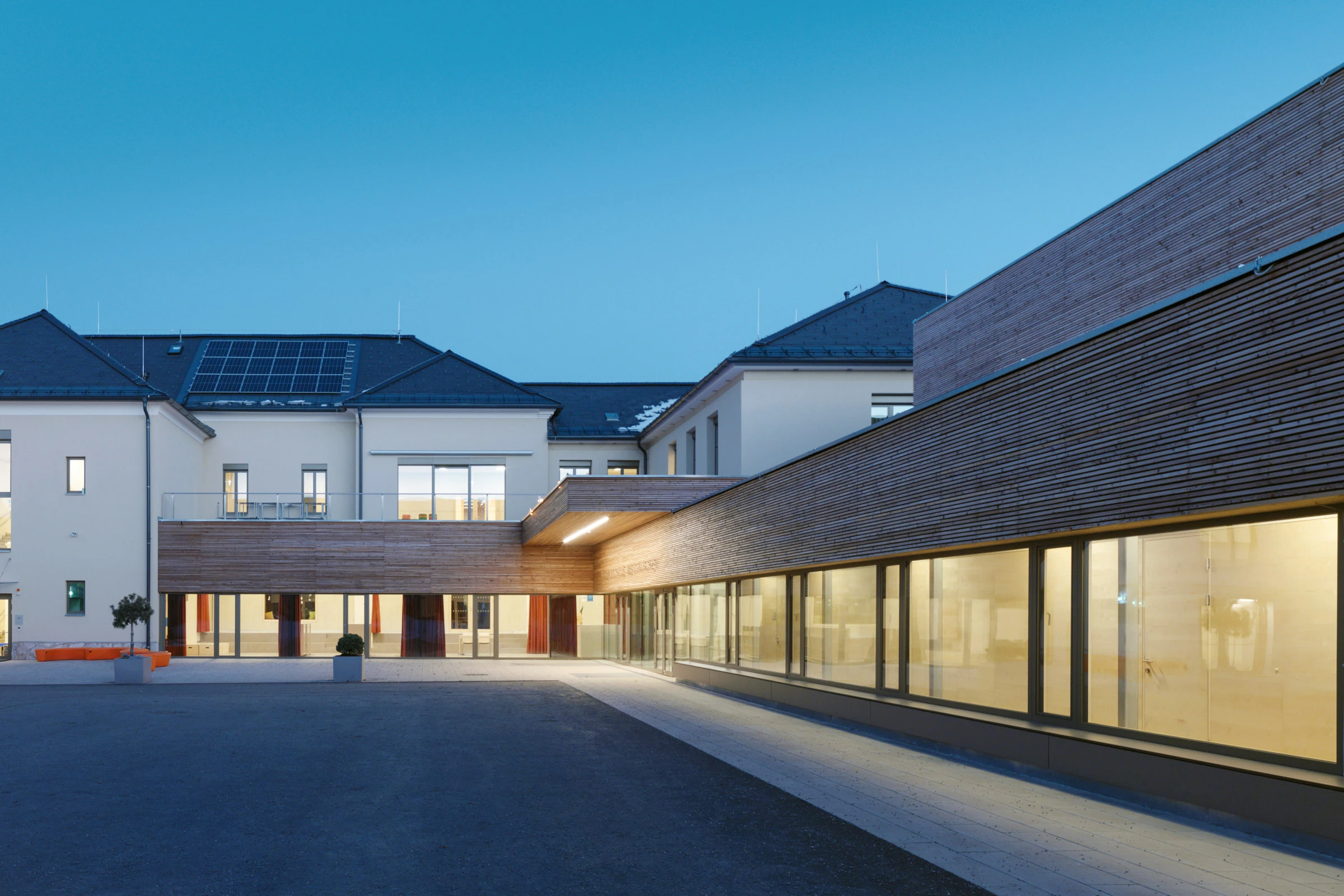 Kein Alt-Text zur Verfügung gestellt.