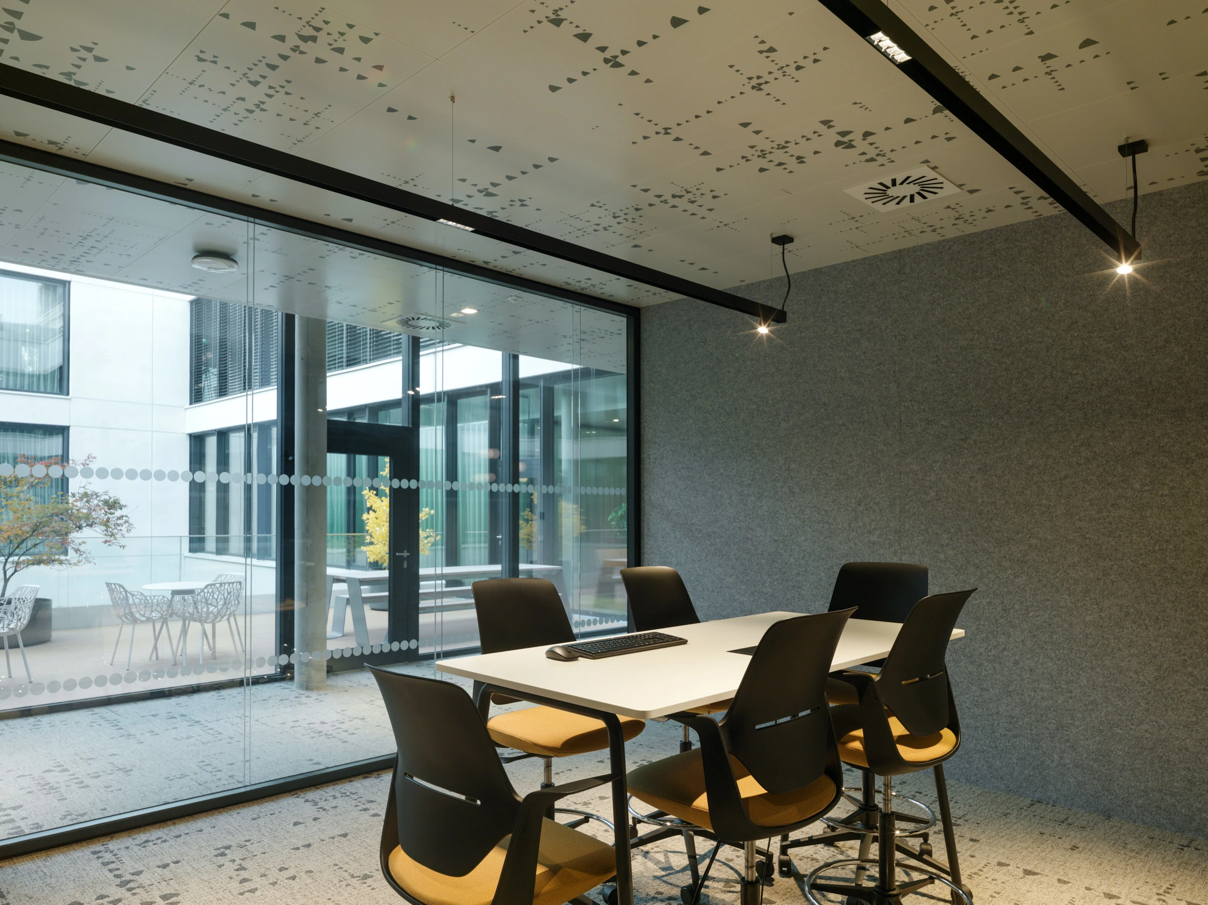 Kein Alt-Text zur Verfügung gestellt.