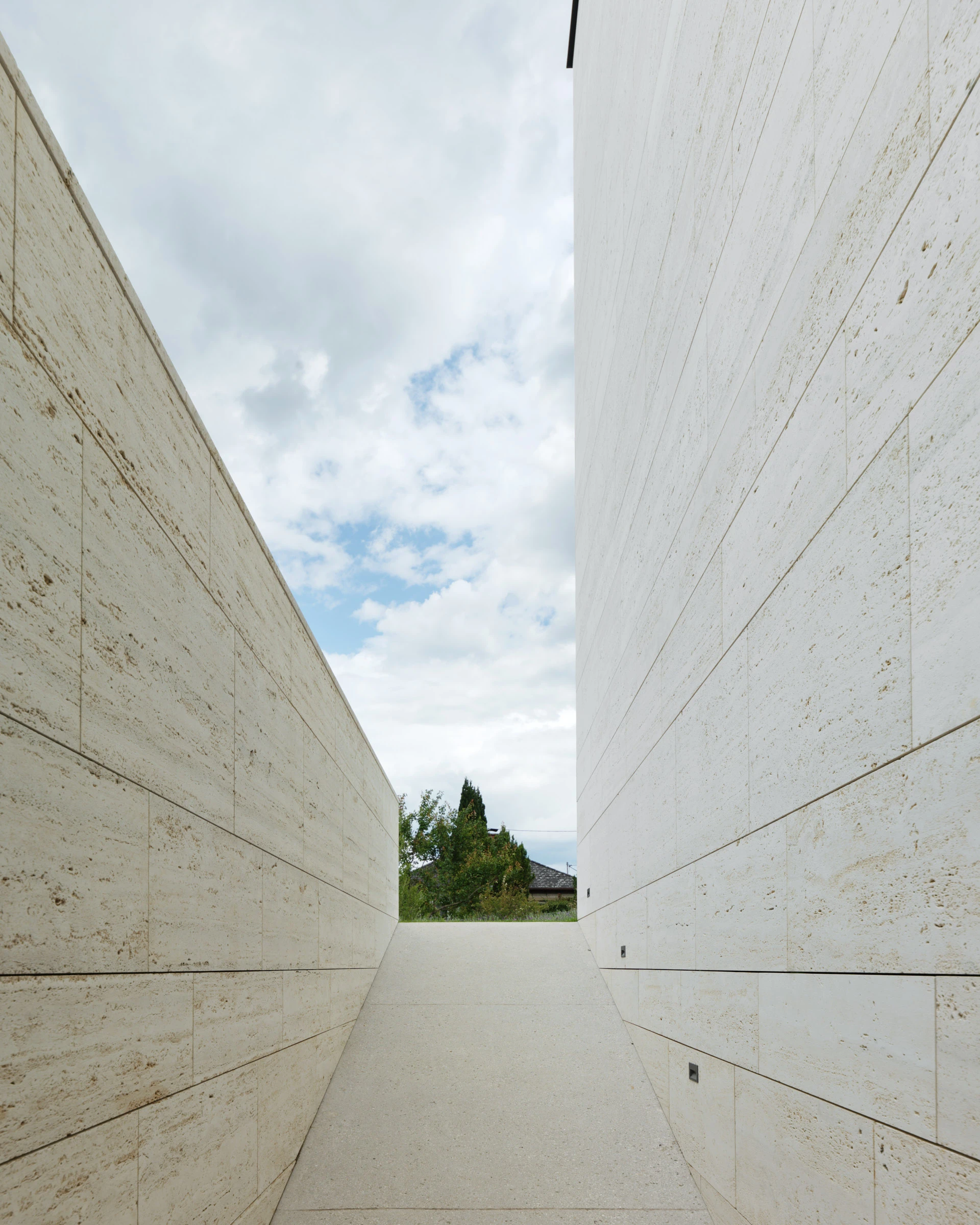 Kein Alt-Text zur Verfügung gestellt.