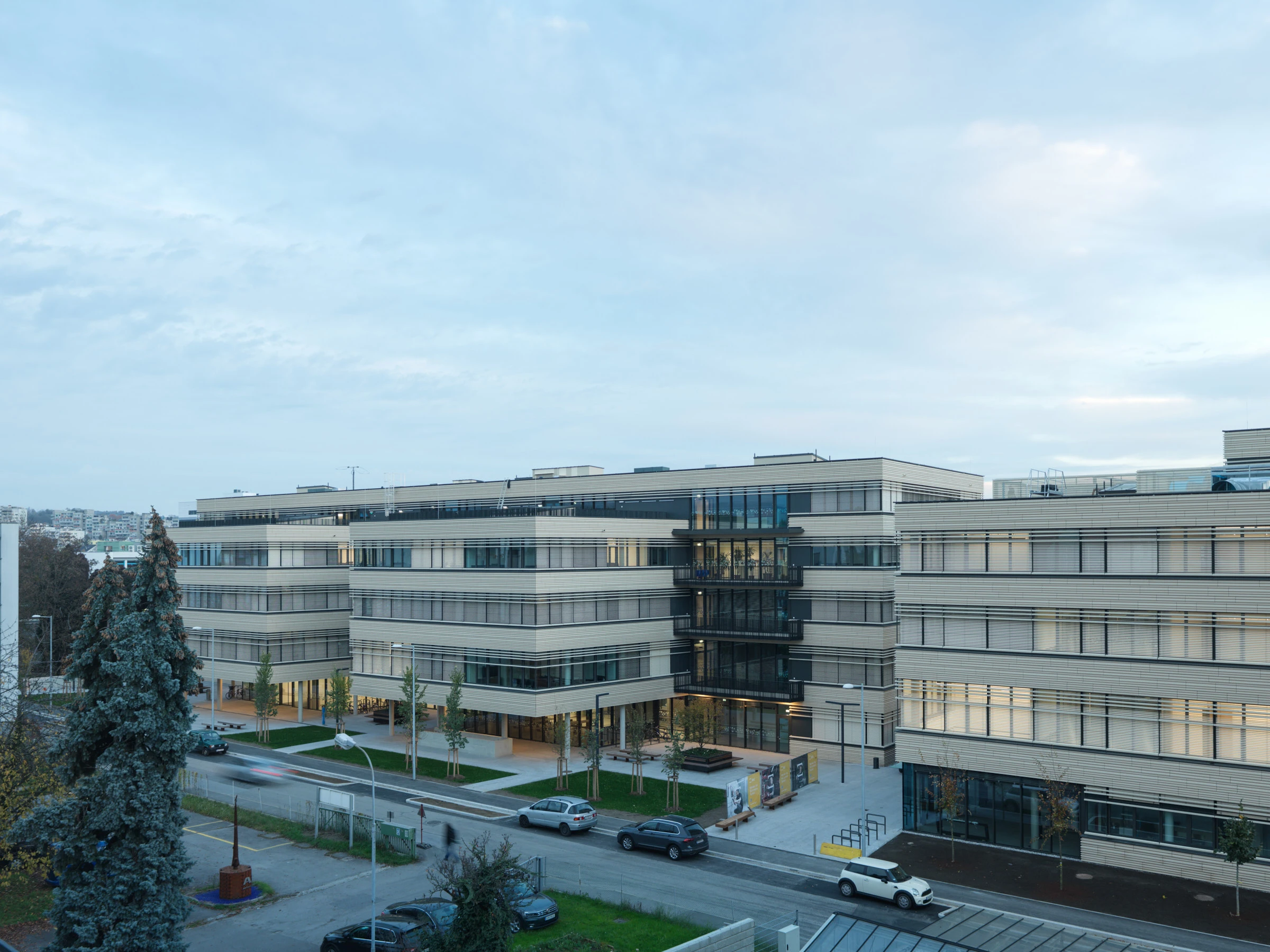 Kein Alt-Text zur Verfügung gestellt.