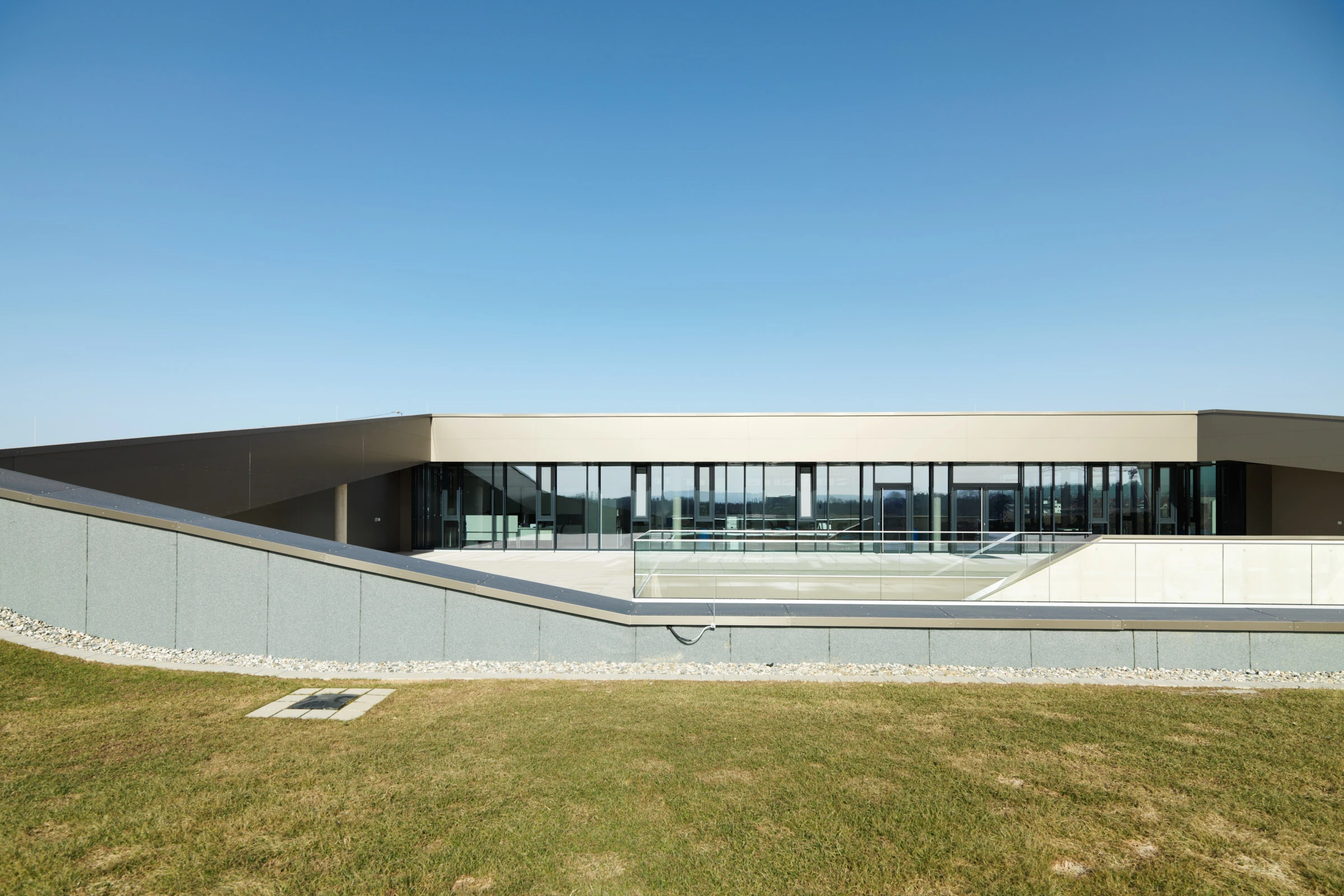 Kein Alt-Text zur Verfügung gestellt.