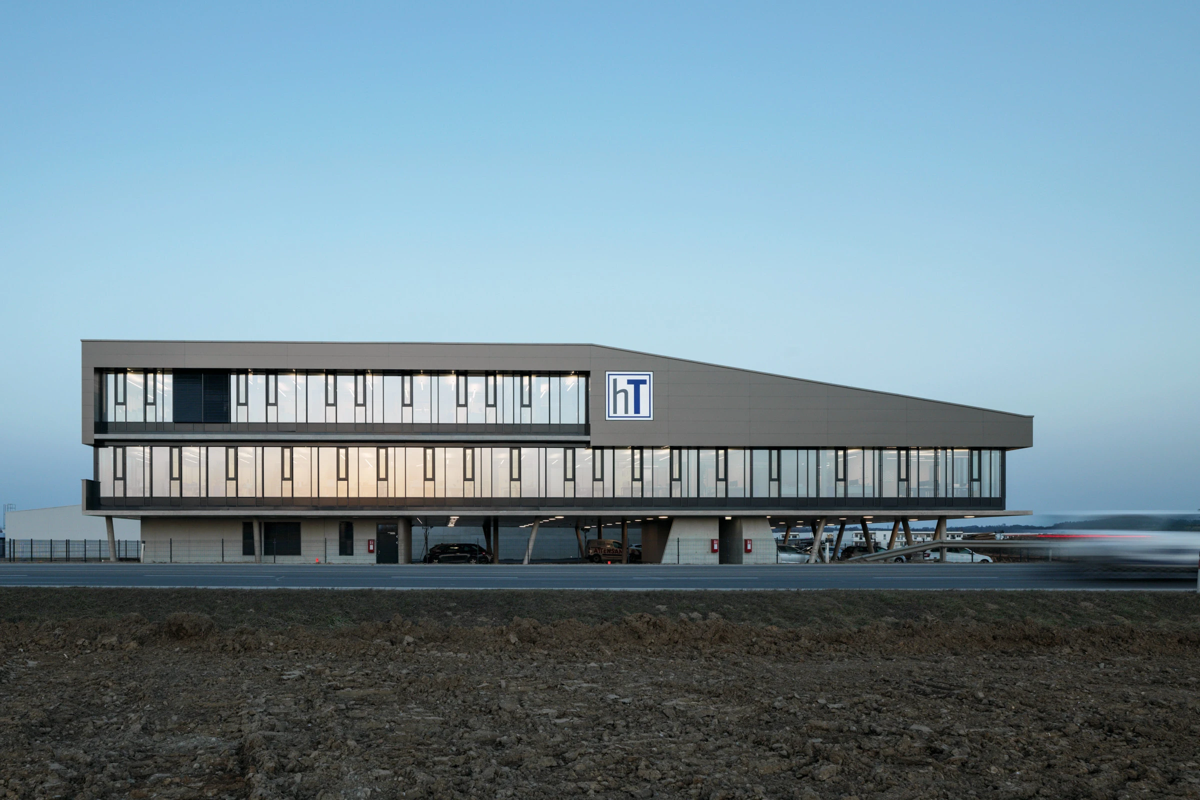 Kein Alt-Text zur Verfügung gestellt.