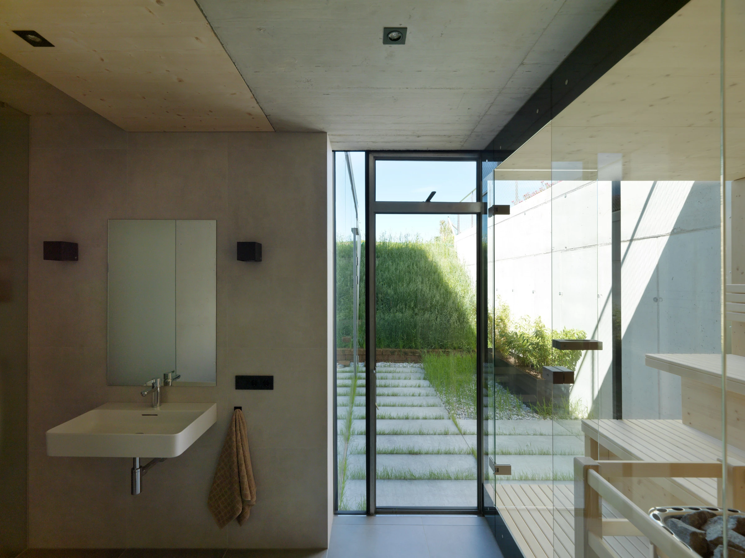 Kein Alt-Text zur Verfügung gestellt.