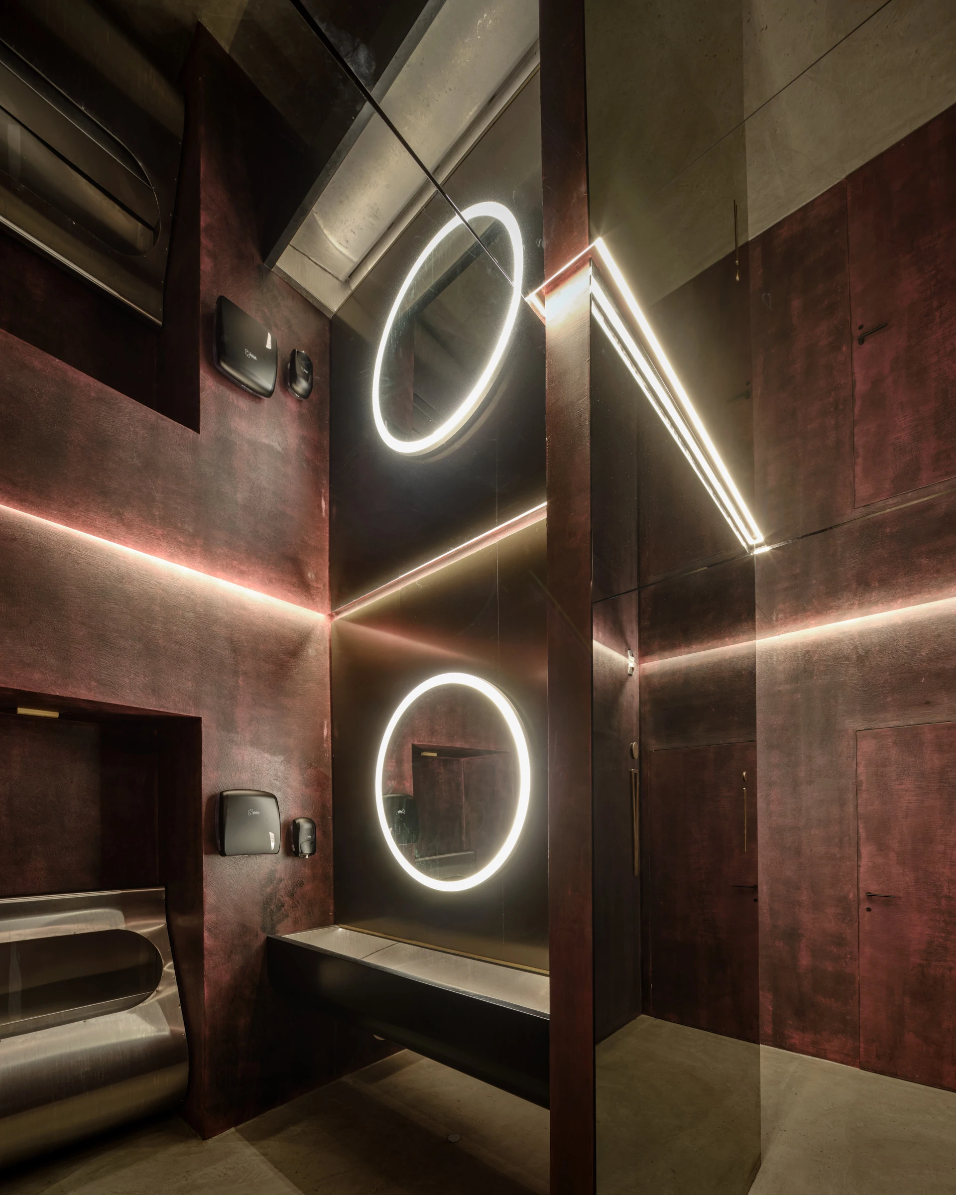 Kein Alt-Text zur Verfügung gestellt.