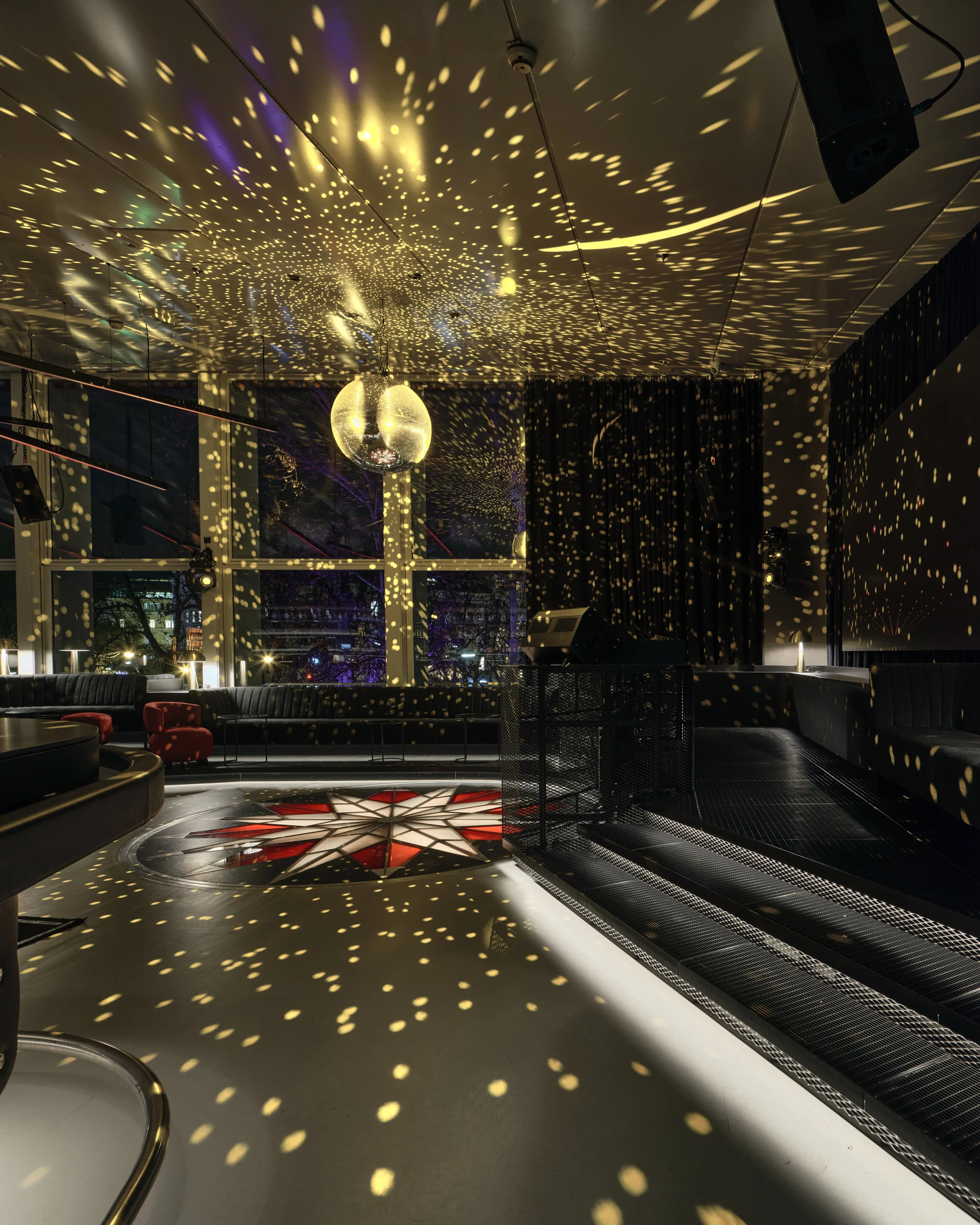 Kein Alt-Text zur Verfügung gestellt.