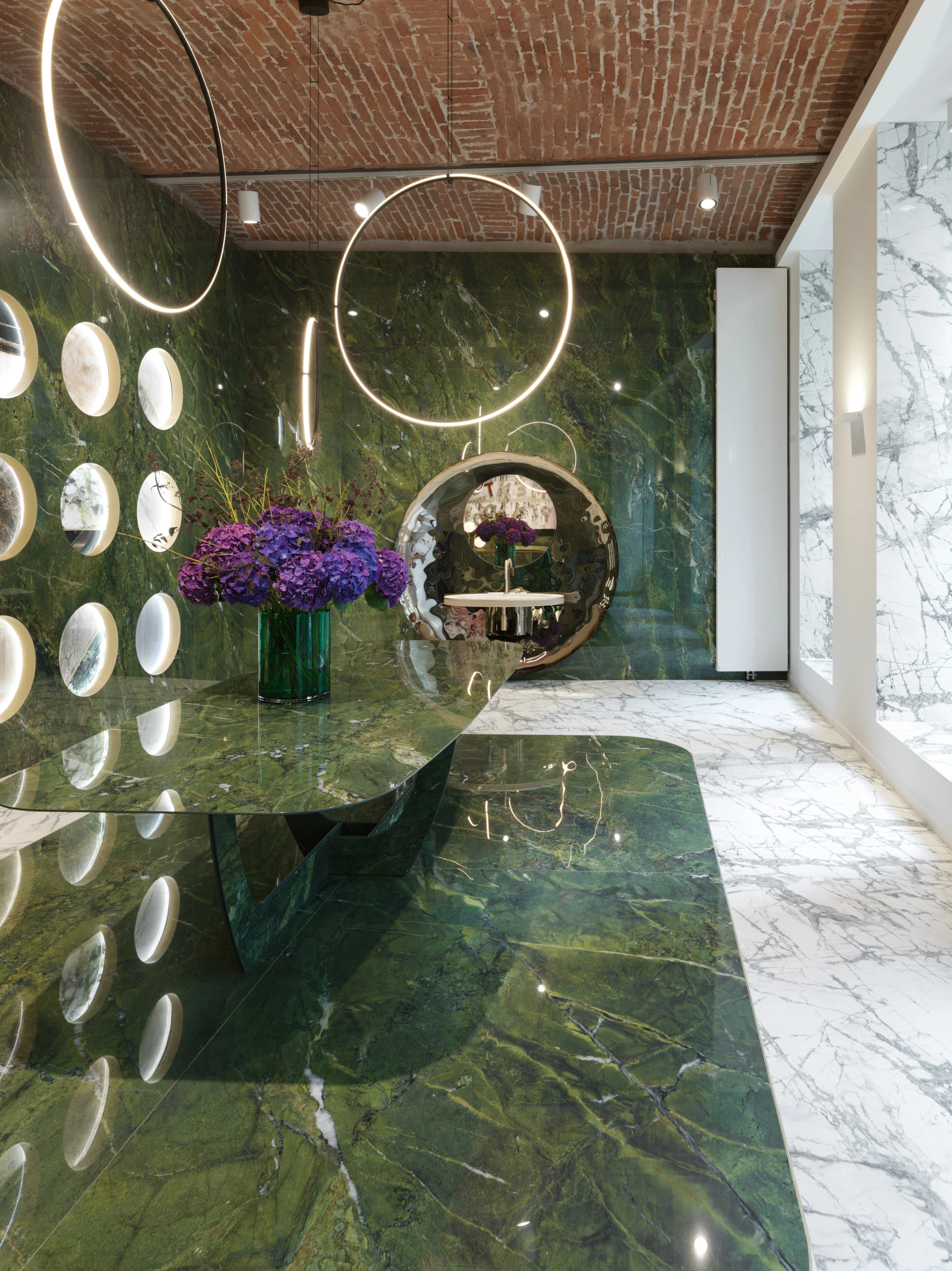 Kein Alt-Text zur Verfügung gestellt.