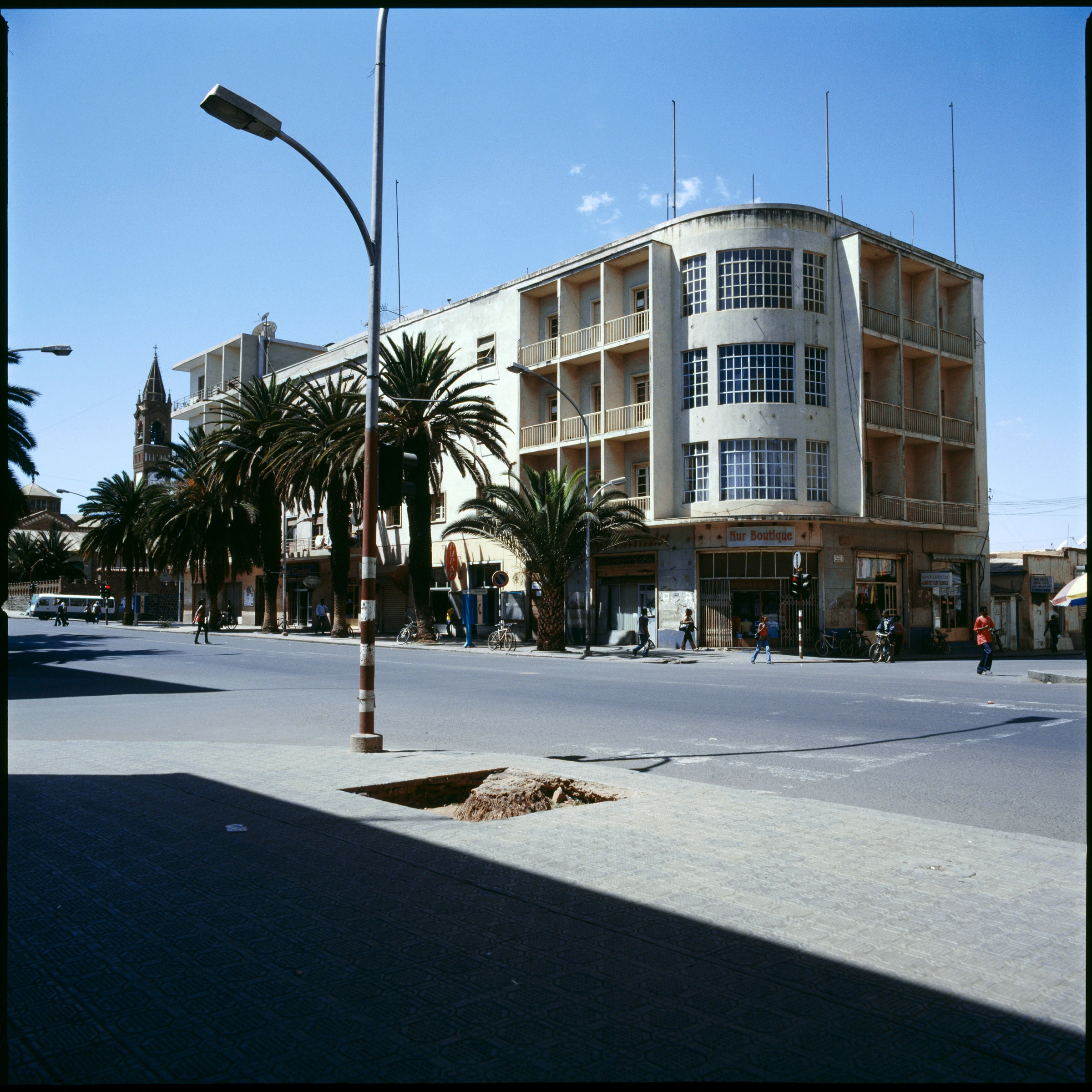 Kein Alt-Text zur Verfügung gestellt.