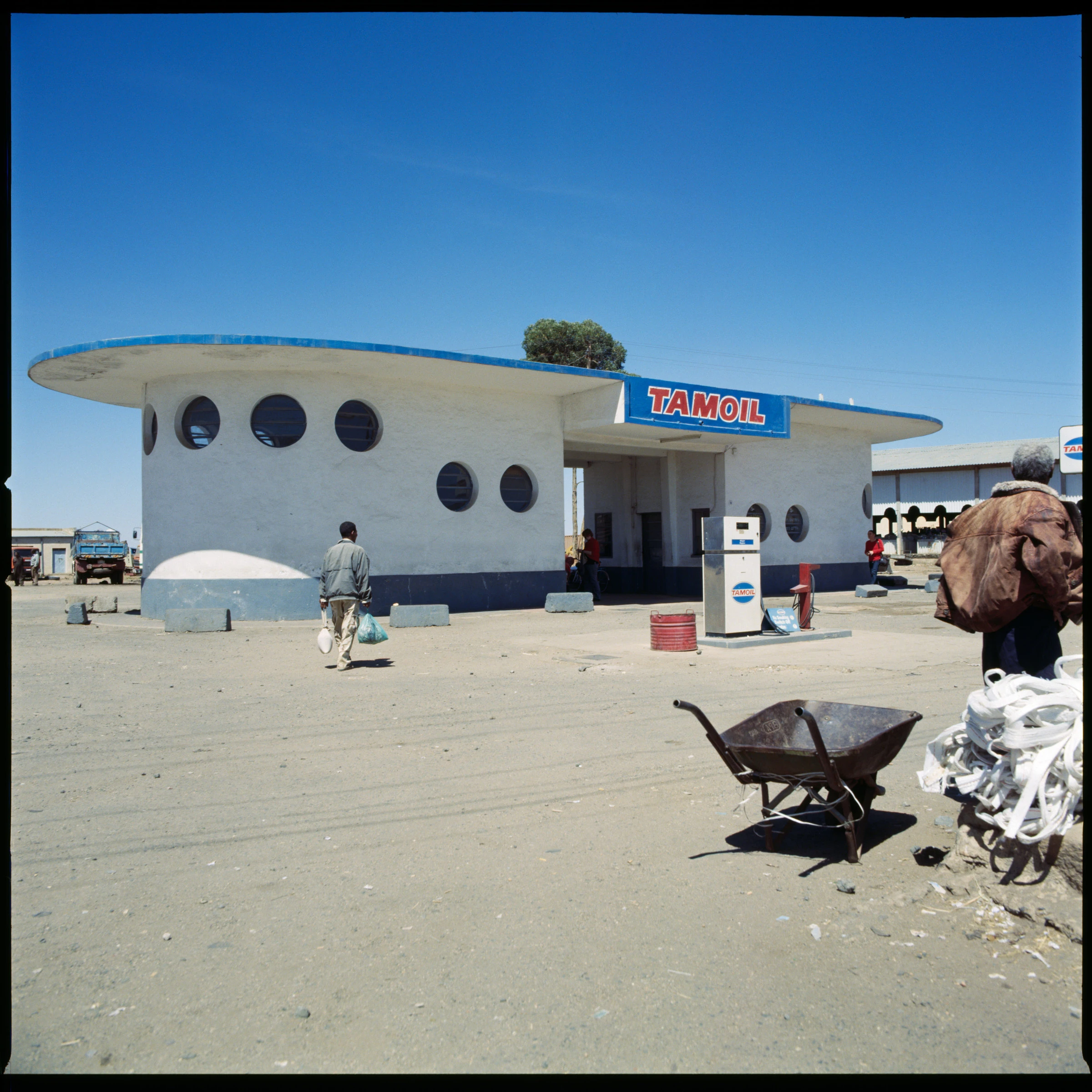Kein Alt-Text zur Verfügung gestellt.