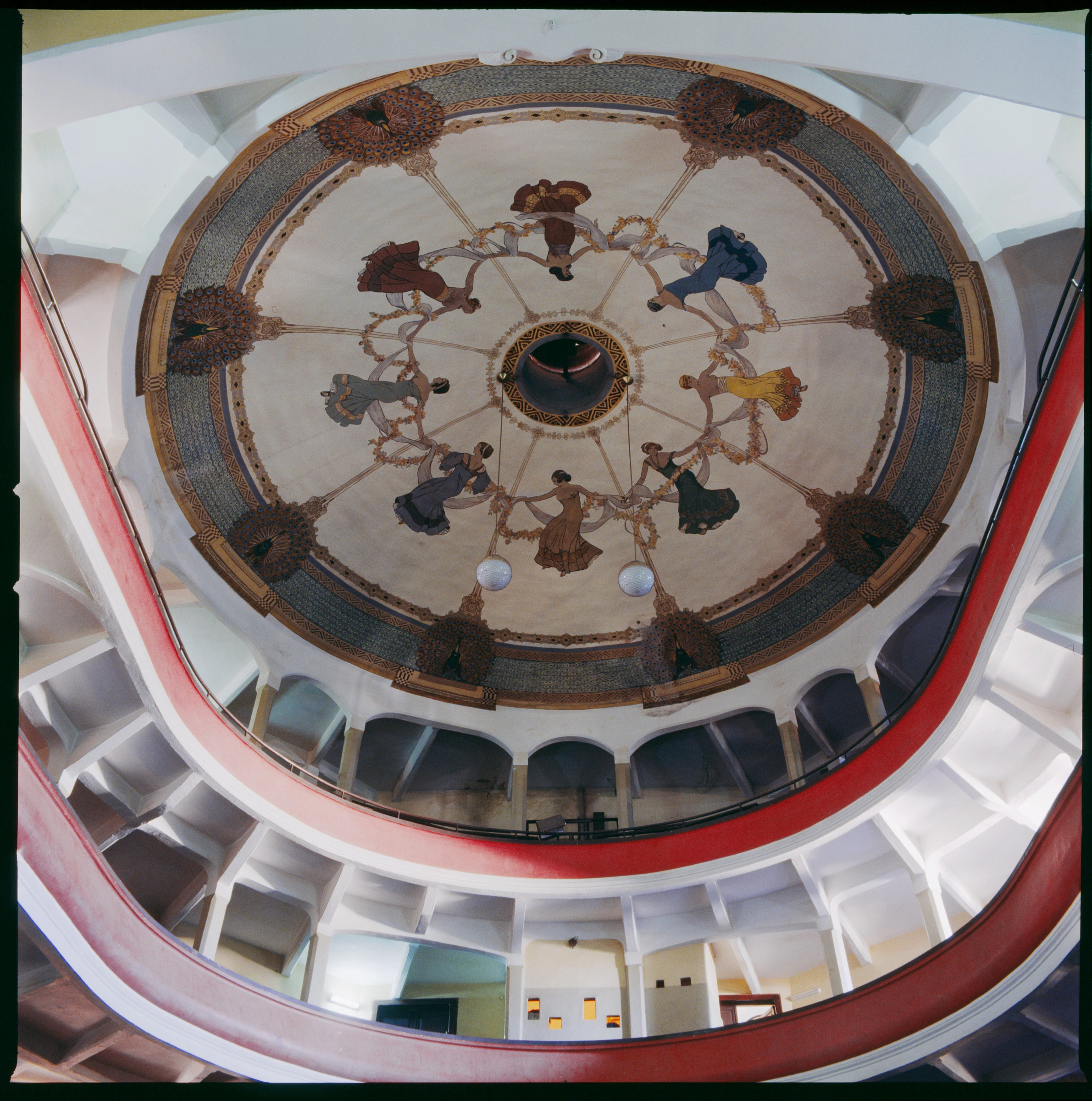 Kein Alt-Text zur Verfügung gestellt.