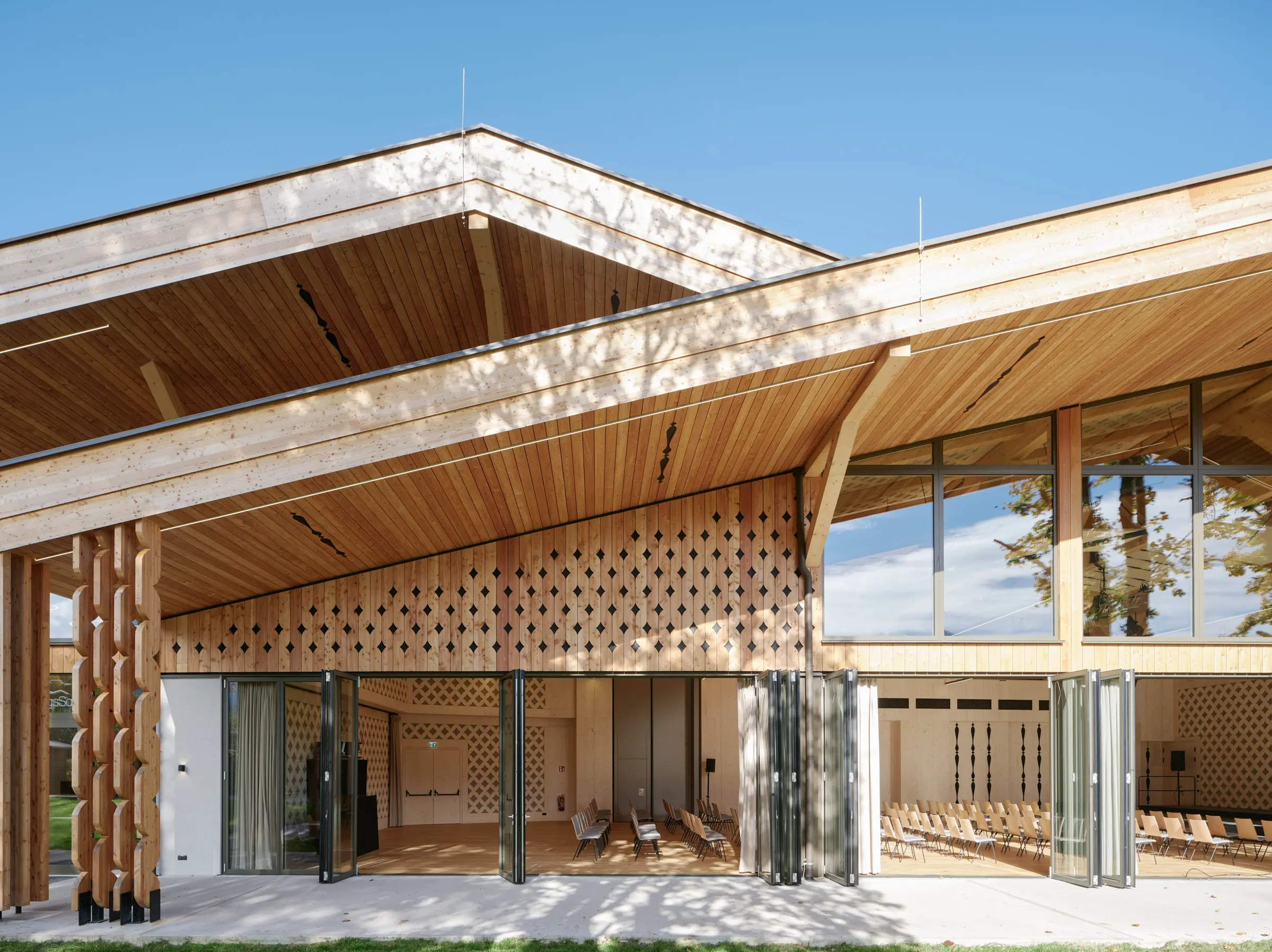 Kein Alt-Text zur Verfügung gestellt.