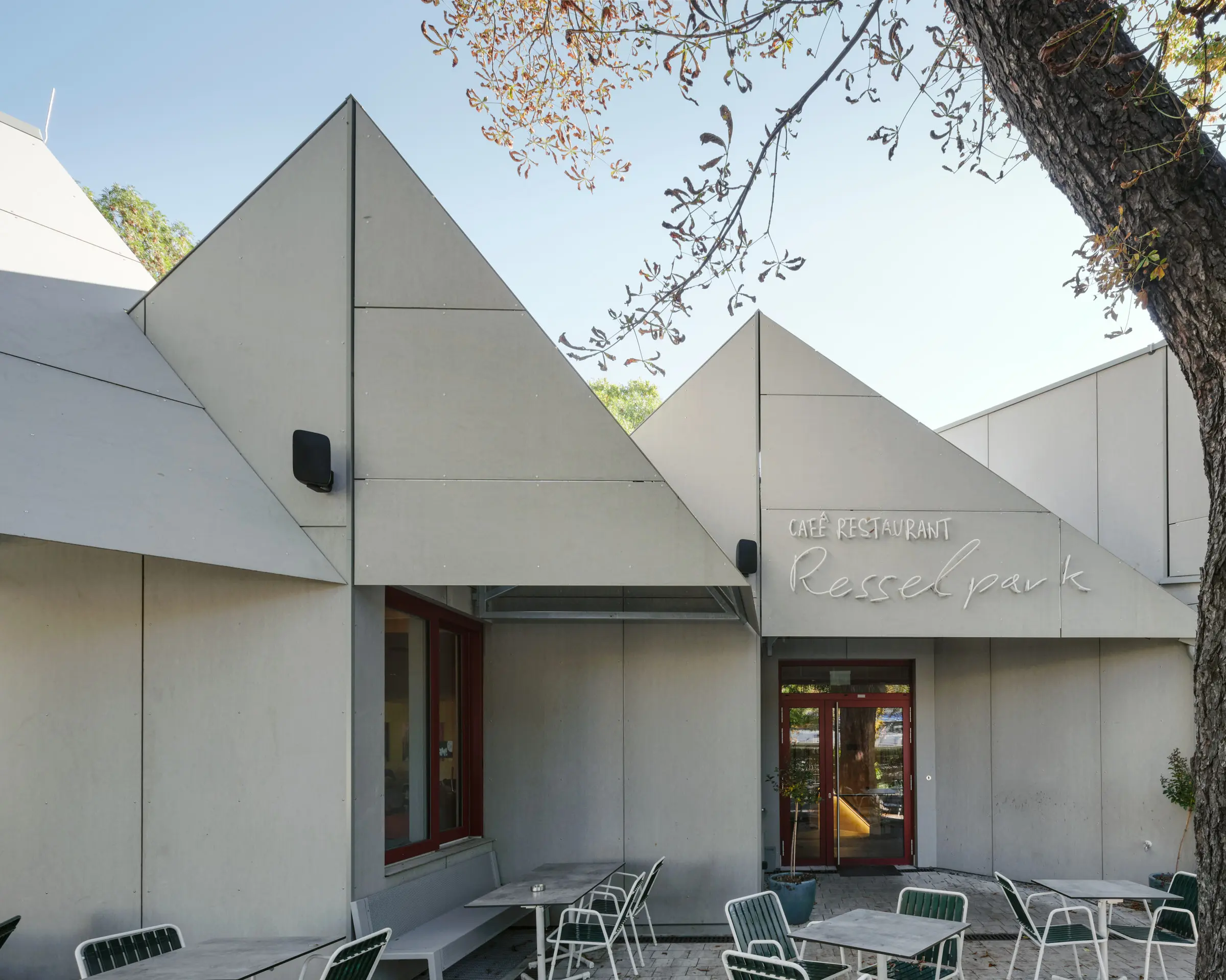 Kein Alt-Text zur Verfügung gestellt.