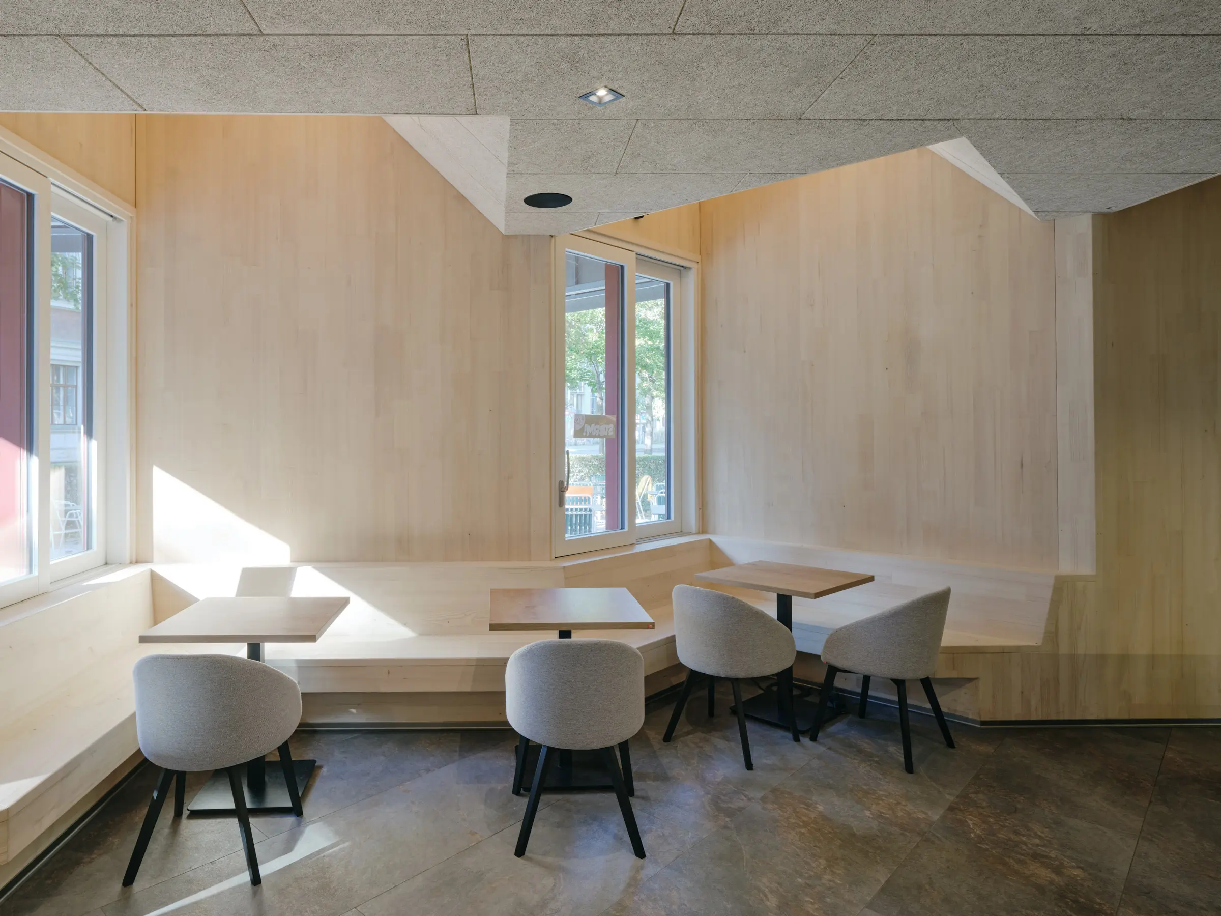 Kein Alt-Text zur Verfügung gestellt.